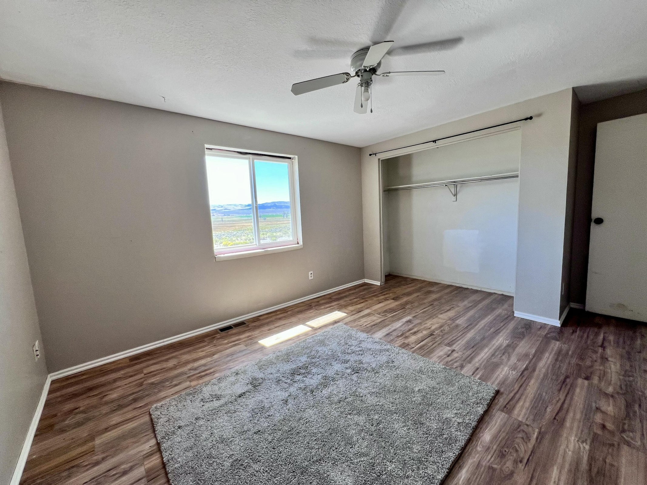 Greenville, Utah, 84731, United States, 5 Bedrooms Bedrooms, ,2 BathroomsBathrooms,Residential,For Sale,1978294