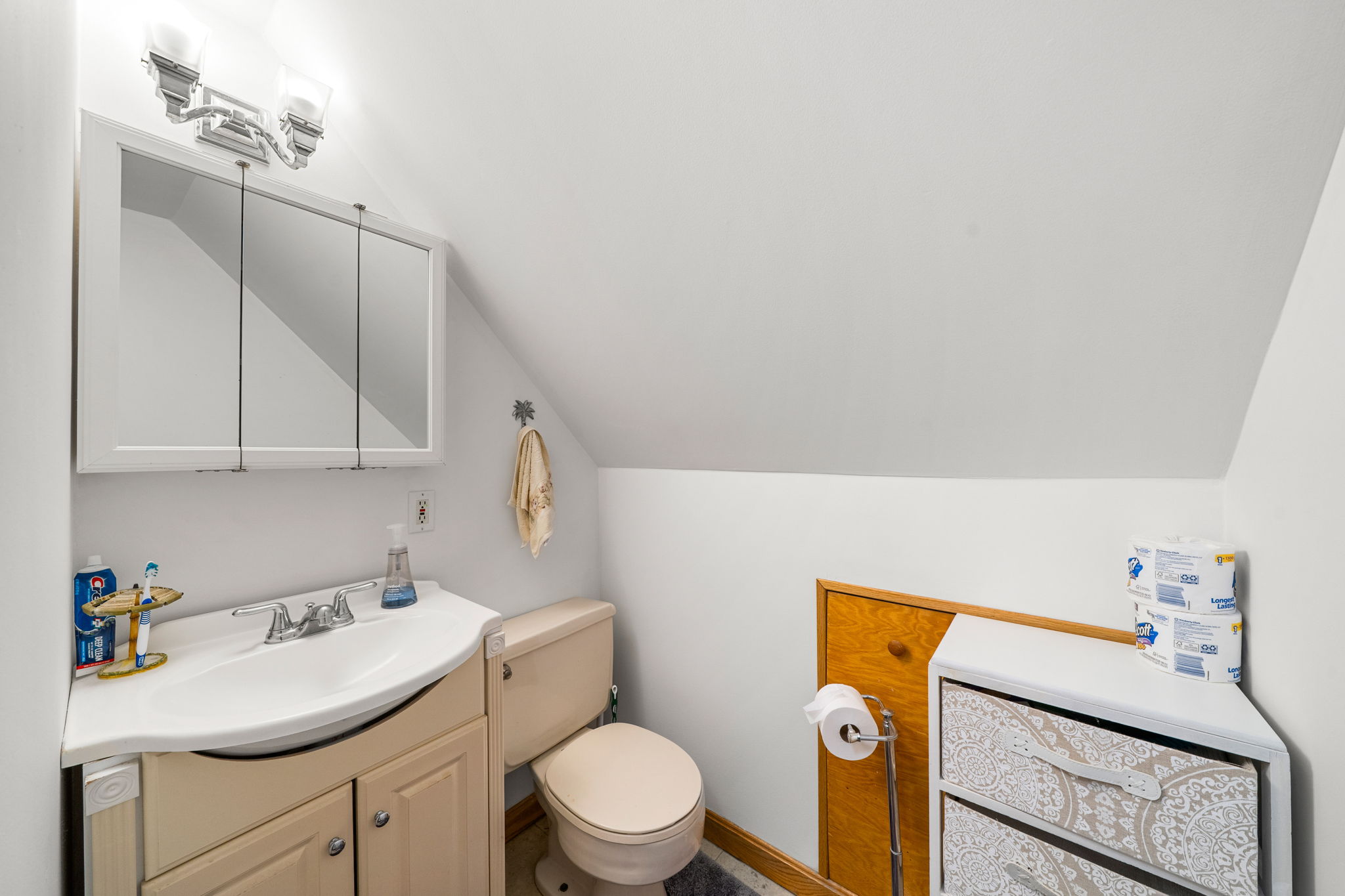  21 Chisholm Road, Kingston, NH, 03848 - 物件實景