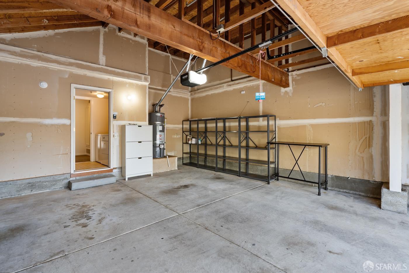 Daly City, California, 94014, United States, 2 Bedrooms Bedrooms, ,3 BathroomsBathrooms,Residential,For Sale,1938525