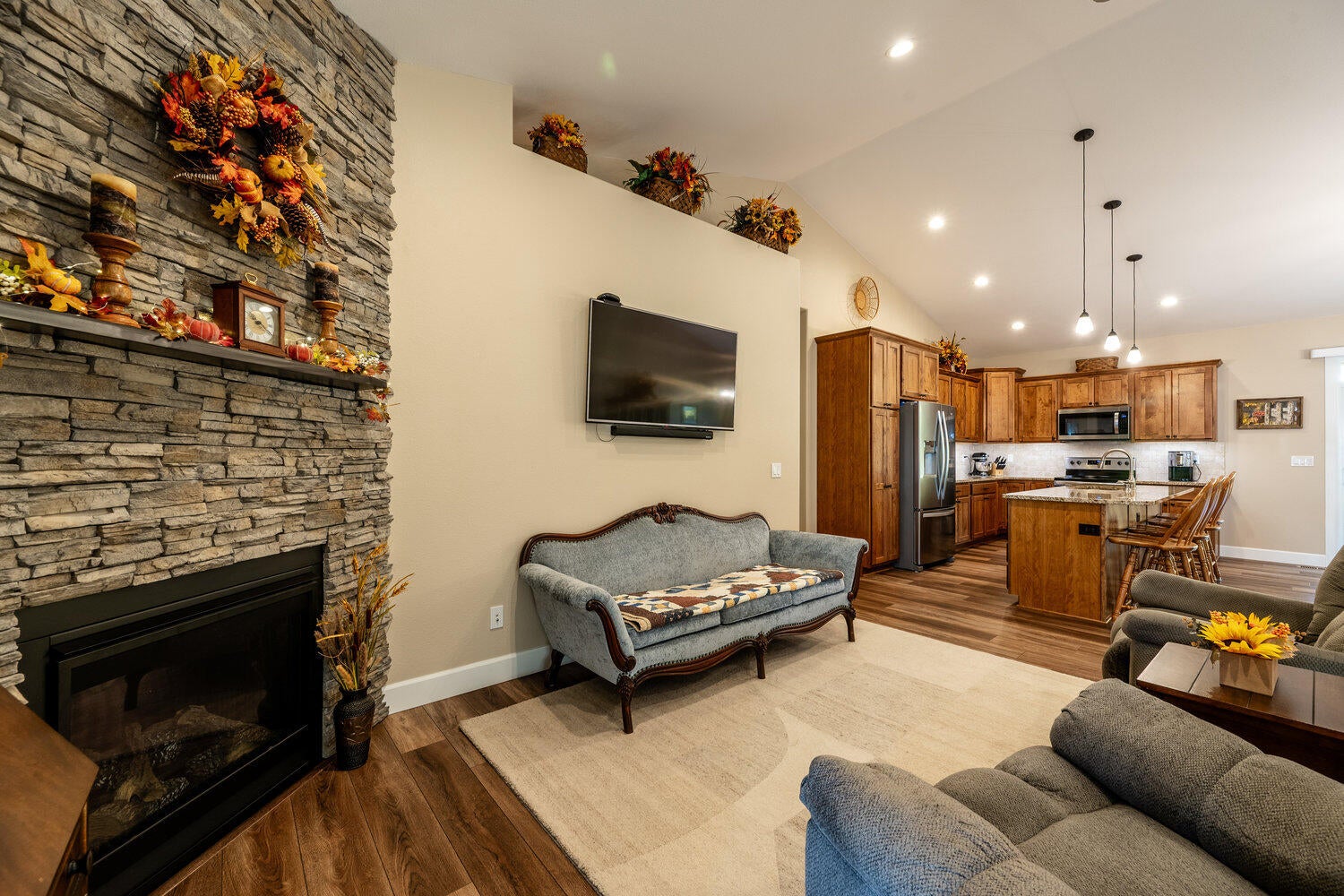 Sheridan, Wyoming, 82801, United States, 4 Bedrooms Bedrooms, ,2 BathroomsBathrooms,Residential,For Sale,1980620