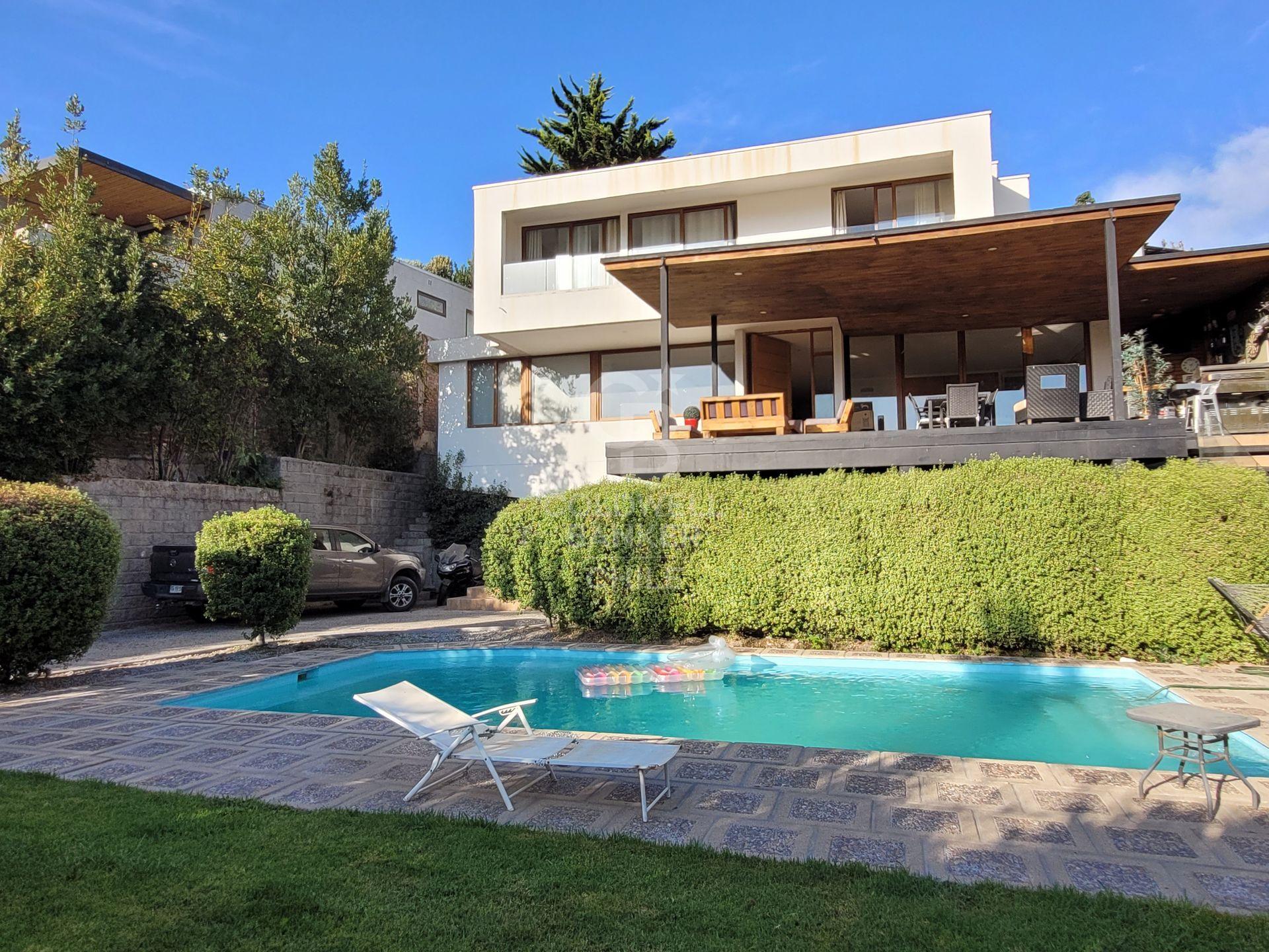 Las Condes, Chile, 5 Bedrooms Bedrooms, ,5 BathroomsBathrooms,Residential,For Sale,1744666