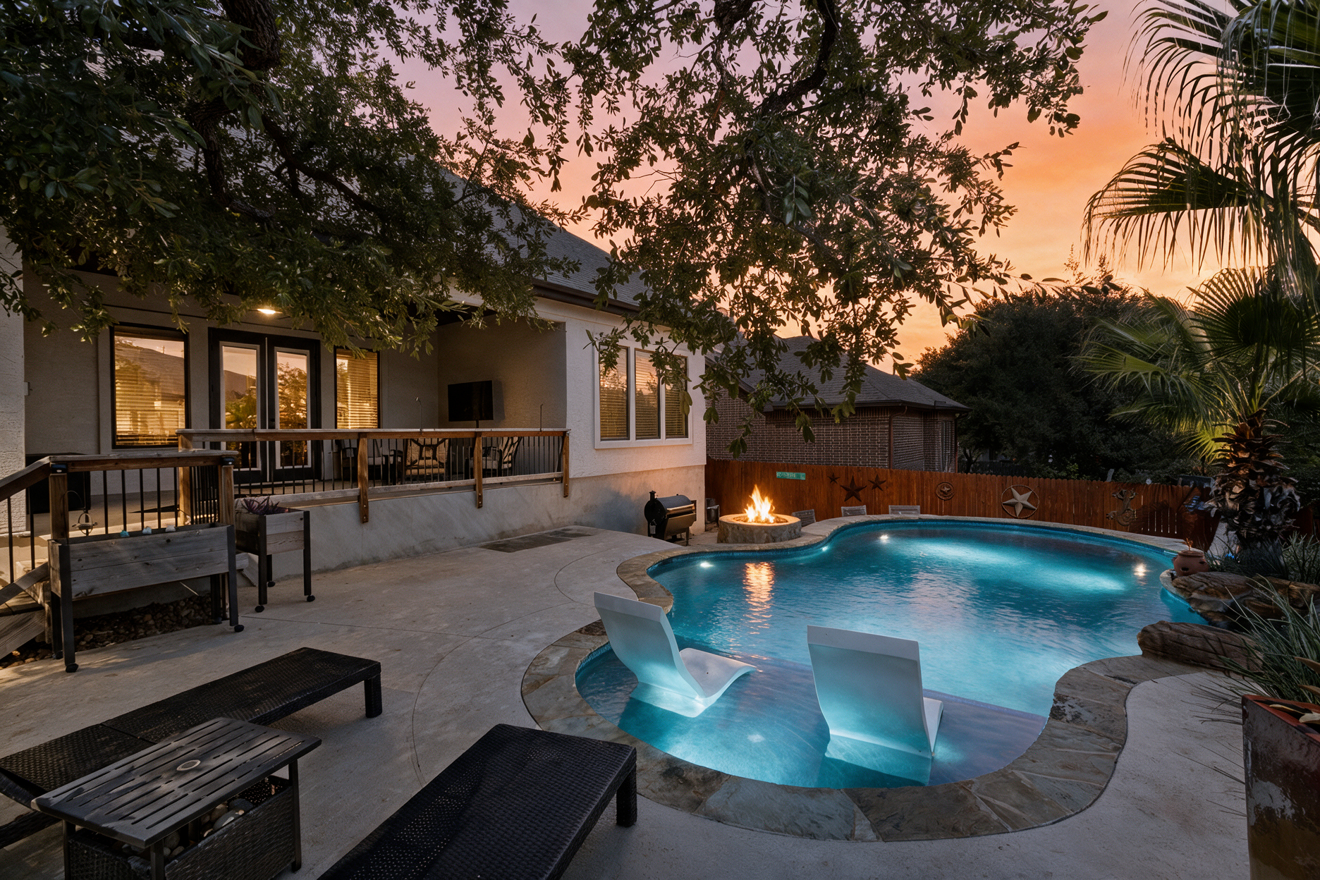  Refined Living, Resort-Style Backyard - 物件實景