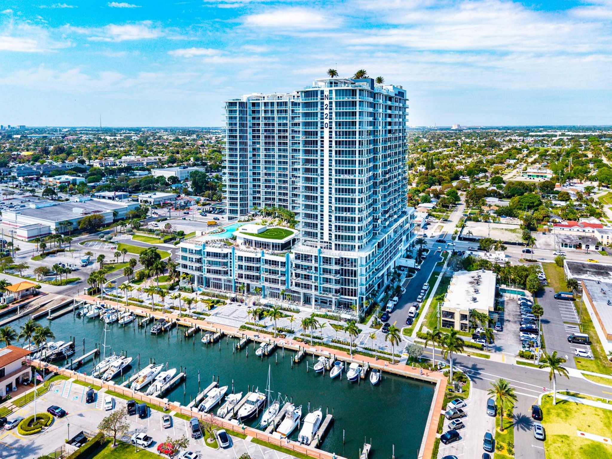  220 Lake Shore Drive, Lake Park, FL, 33403 - 物件實景