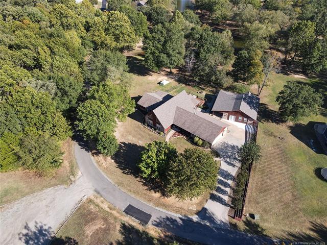 Eufaula, Oklahoma, 74432, United States, 3 Bedrooms Bedrooms, ,3 BathroomsBathrooms,Residential,For Sale,1987326