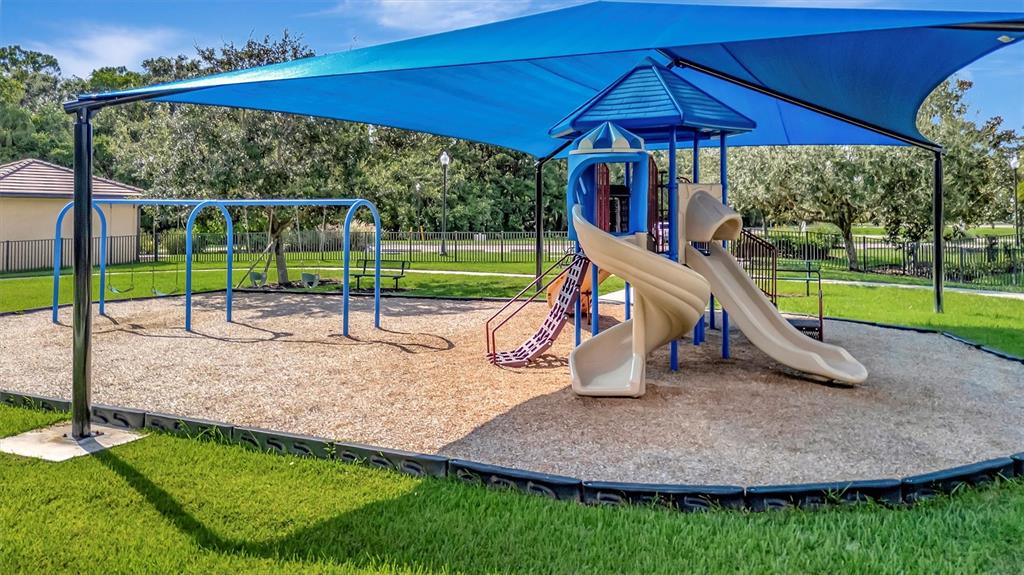 Bradenton, Florida, 34212, United States, 3 Bedrooms Bedrooms, ,4 BathroomsBathrooms,Residential,For Sale,1910869