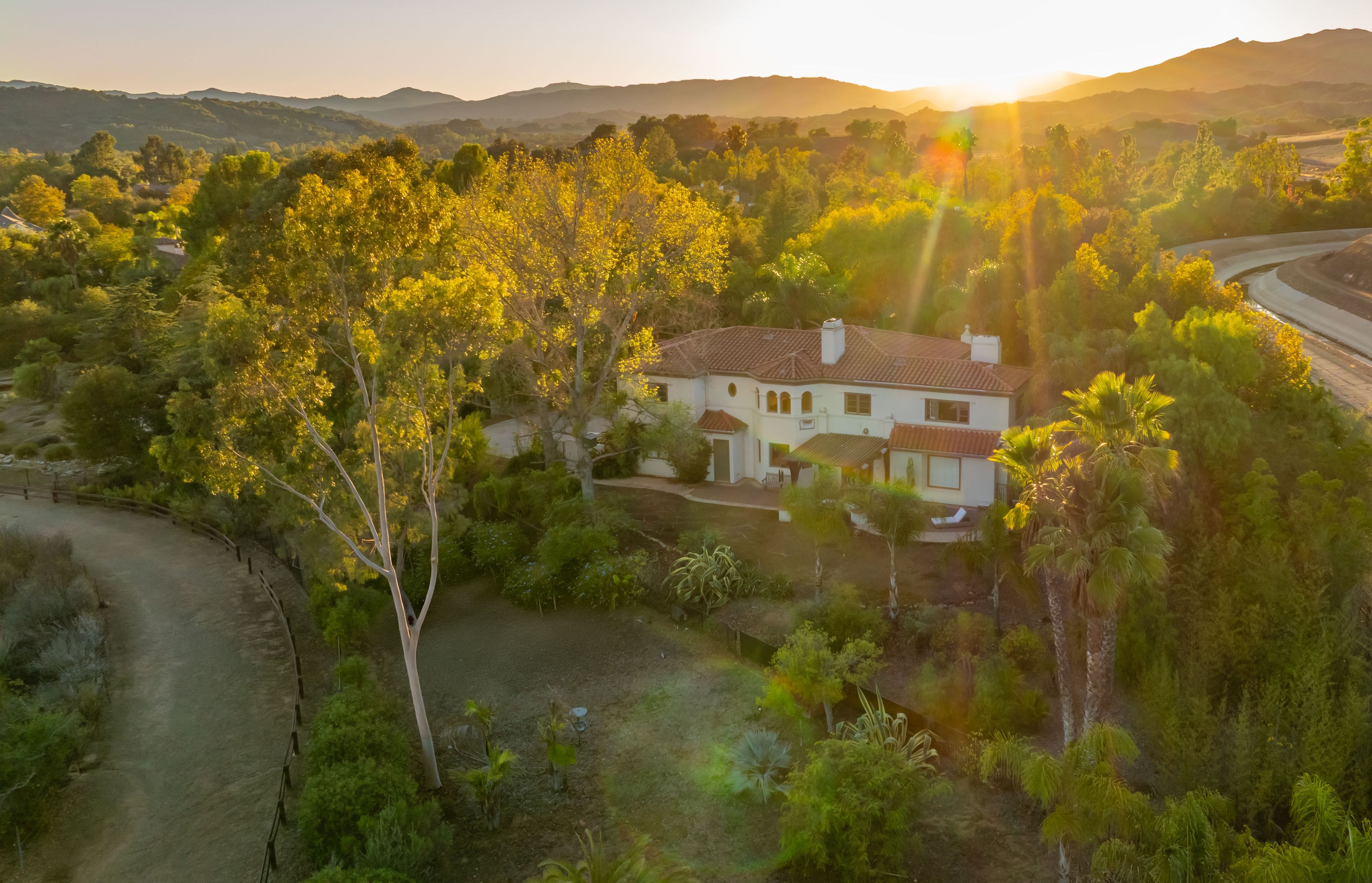  12986 Macdonald Drive, Ojai, CA 93023 - 物件實景