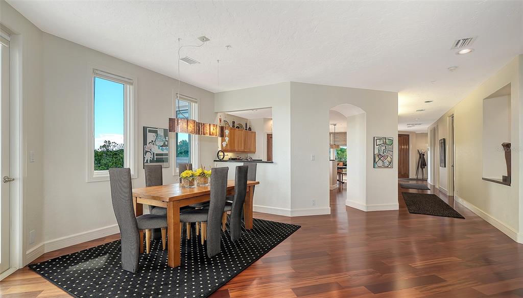 Longboat Key, Florida, 34228, United States, 2 Bedrooms Bedrooms, ,3 BathroomsBathrooms,Residential,For Sale,1989071