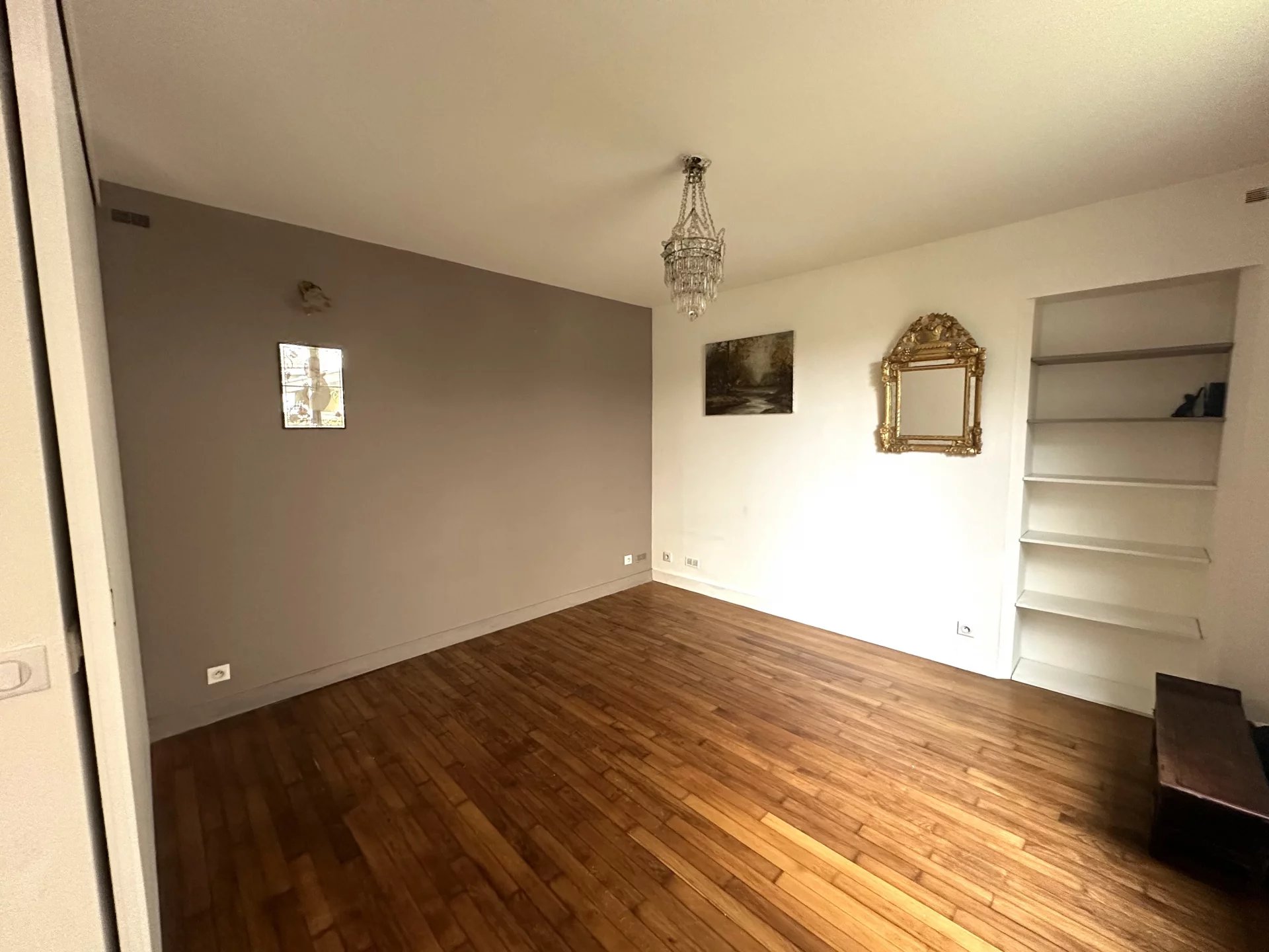 Le Vésinet, Île-de-France, 78110, FR, 2 Bedrooms Bedrooms, ,3 BathroomsBathrooms,Residential,For Sale,1994805