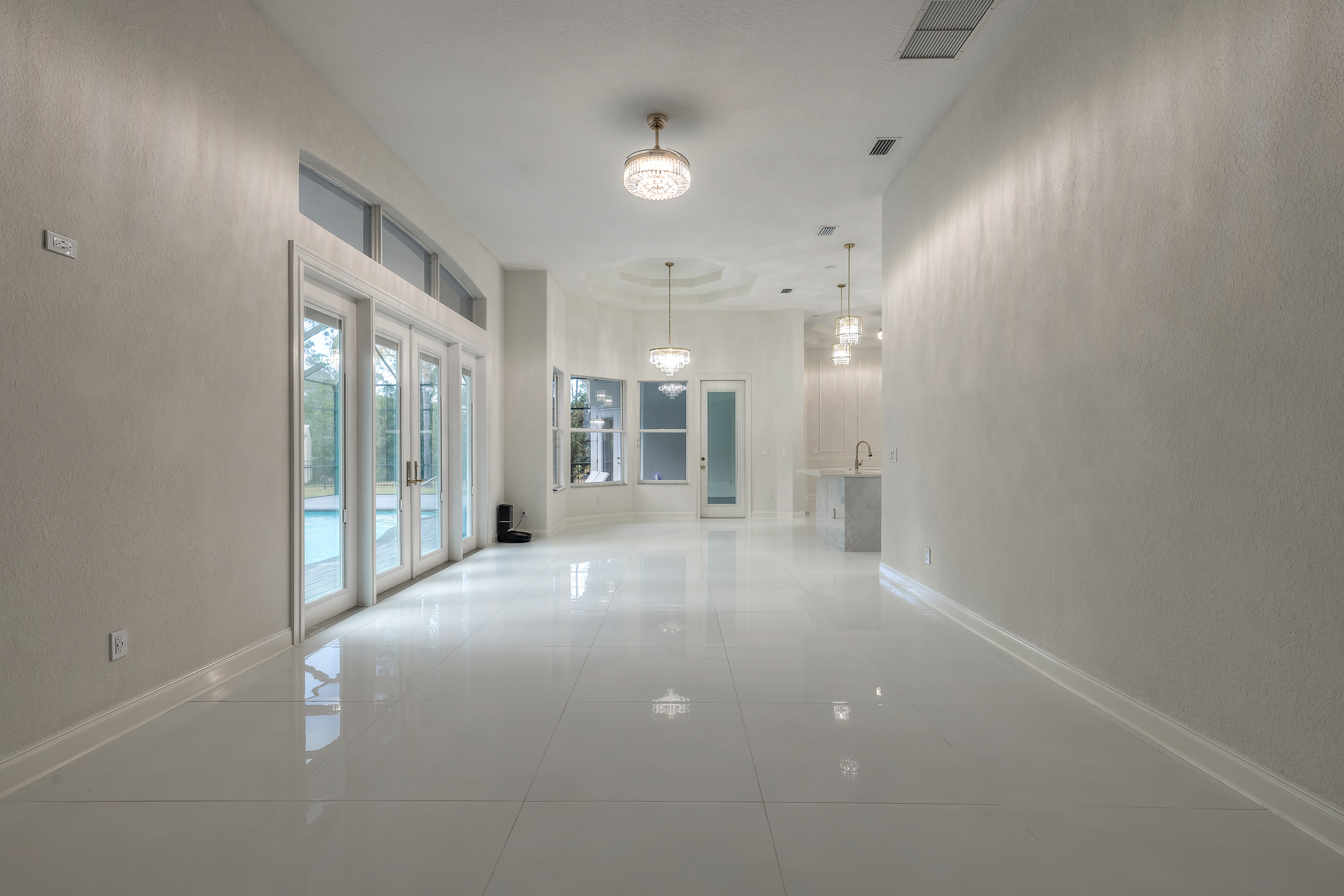 Daytona Beach, Florida, 32124, United States, 5 Bedrooms Bedrooms, ,4 BathroomsBathrooms,Residential,For Sale,2006264