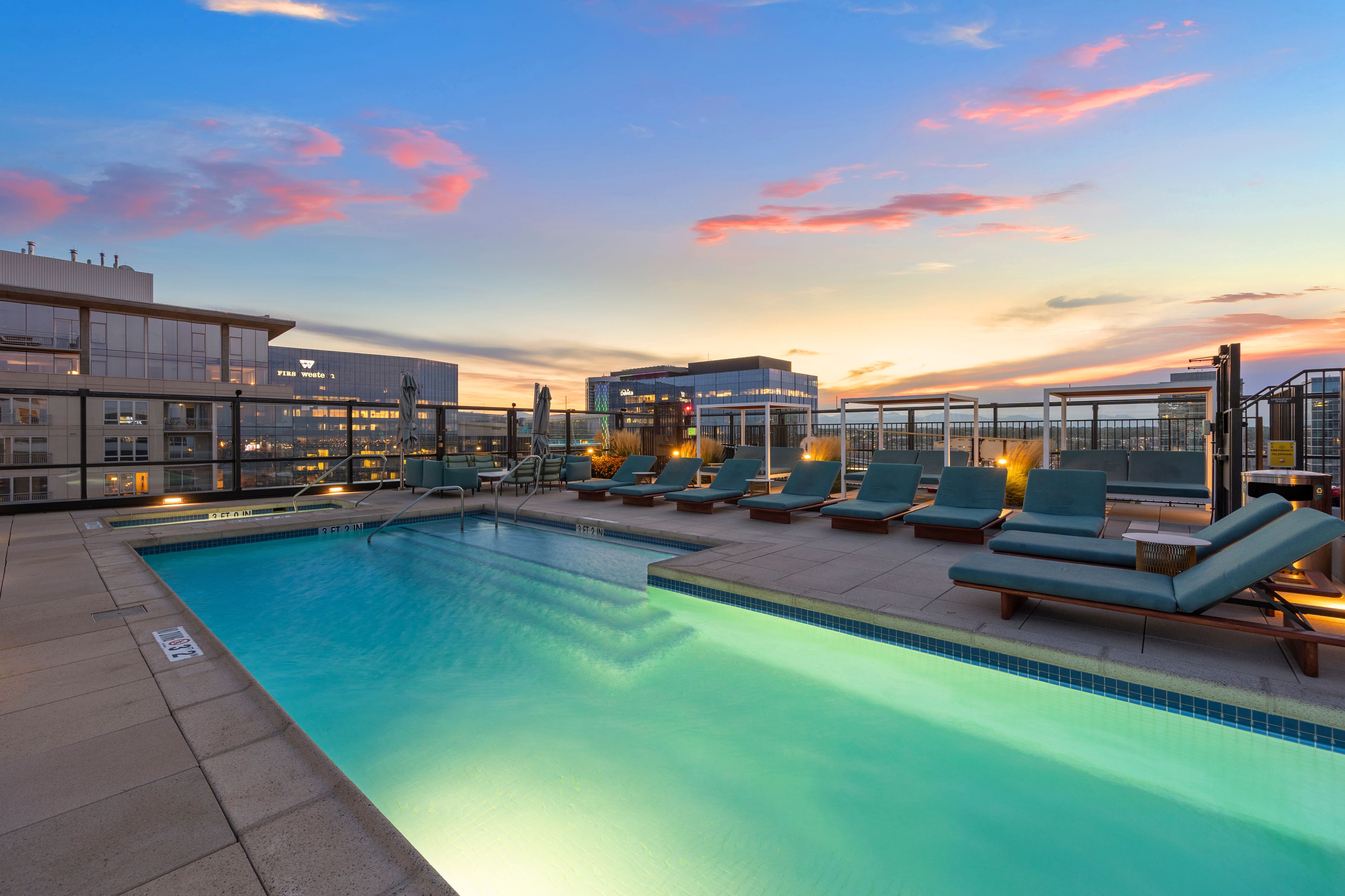  Rare three-bedroom corner residence sits on the quiet side of The Coloradan - 物件實景