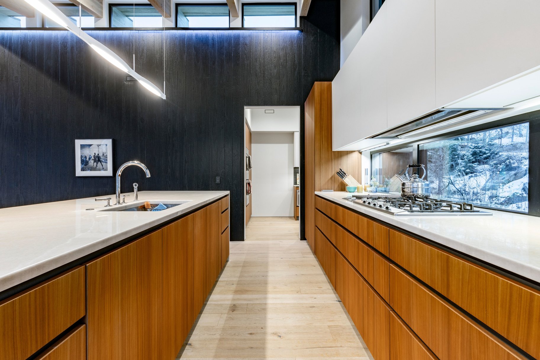  One-of-a-Kind Modern Pinebrook Residence - 物件實景