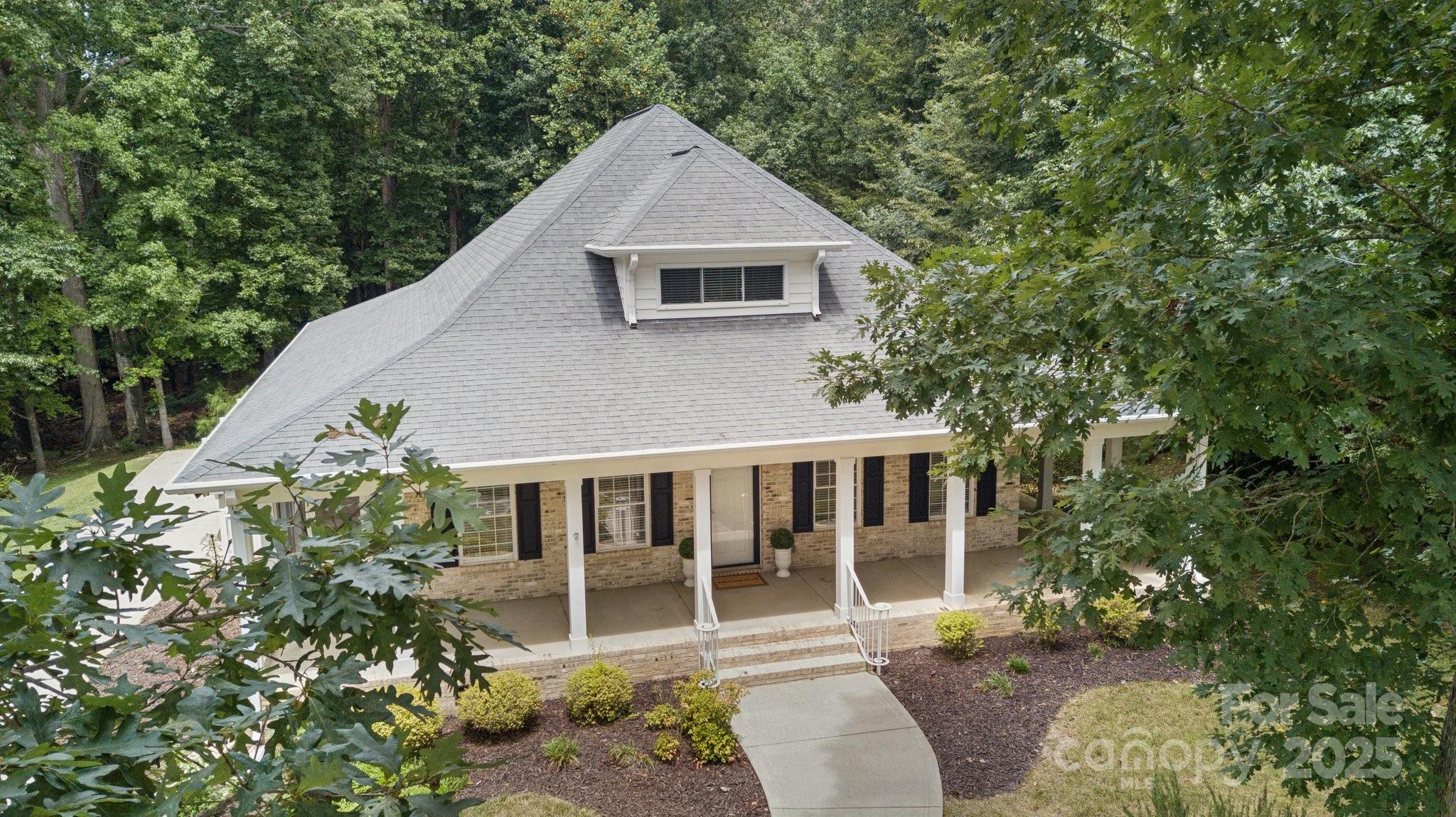 Waxhaw, North Carolina, 28173, United States, 3 Bedrooms Bedrooms, ,3 BathroomsBathrooms,Residential,For Sale,1911219