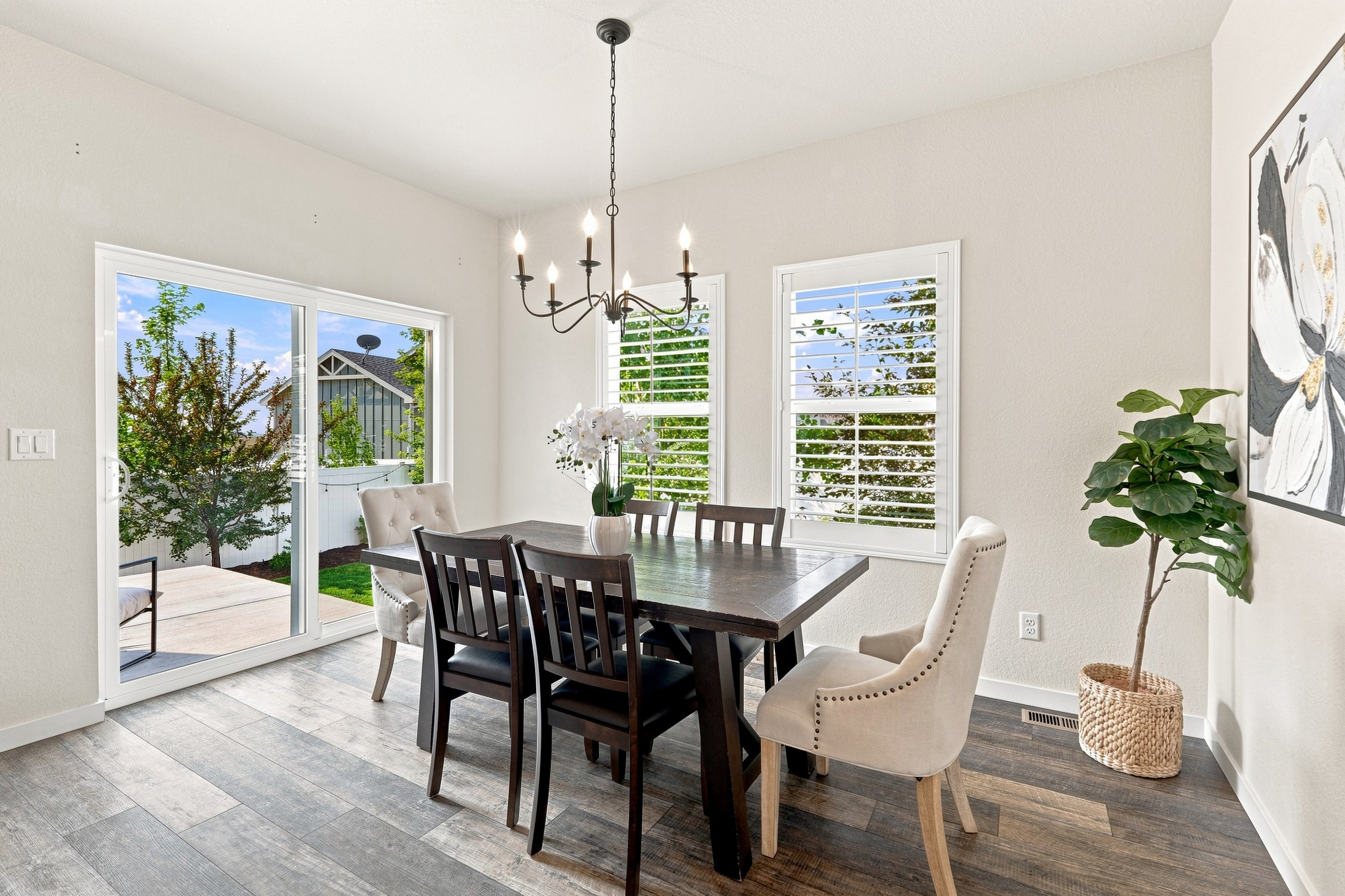  Modern Comfort Meets Everyday Function at 1123 Ibex Drive - 物件實景