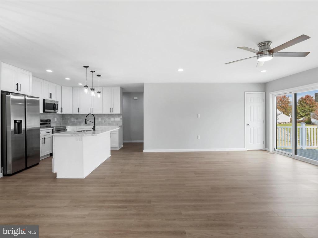 Woodstock, Virginia, 22664, United States, 5 Bedrooms Bedrooms, ,3 BathroomsBathrooms,Residential,For Sale,1982458