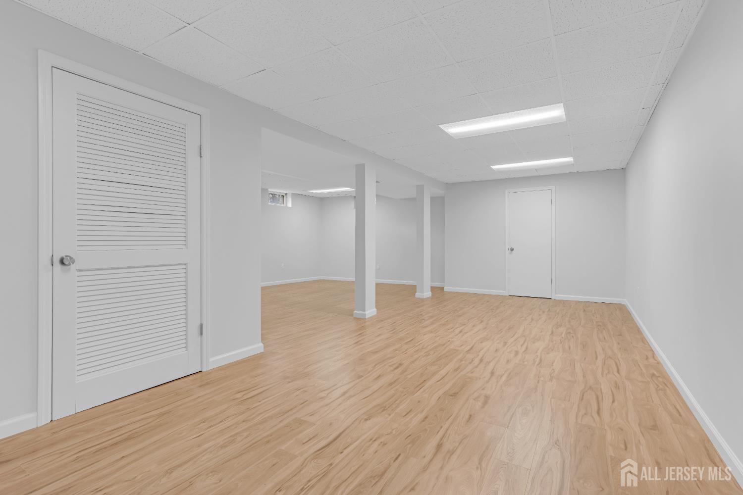 East Brunswick, New Jersey, 08816, United States, 3 Bedrooms Bedrooms, ,3 BathroomsBathrooms,Residential,For Sale,2001983