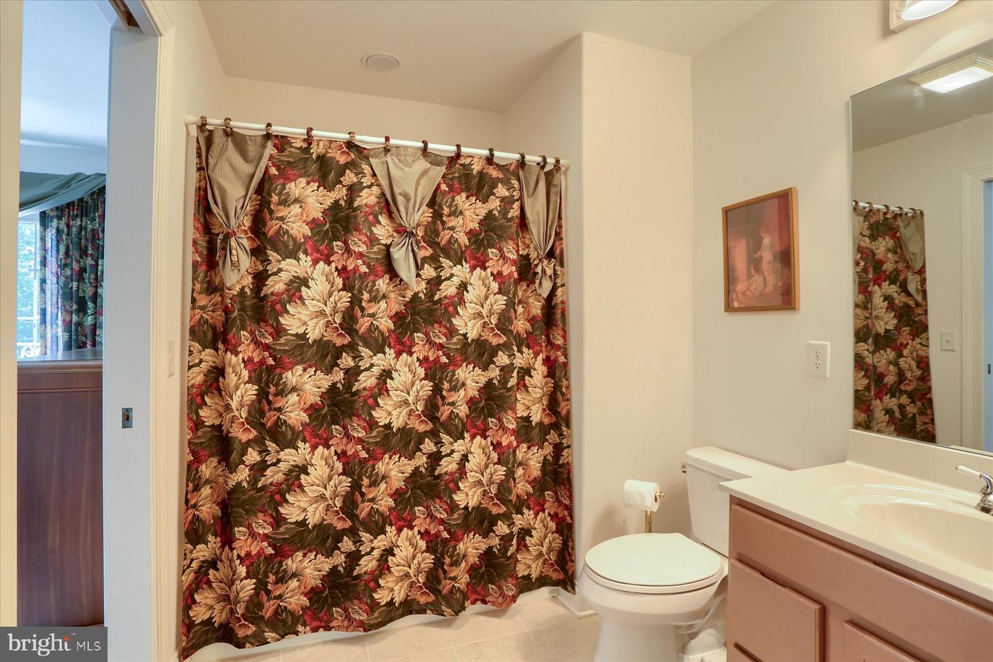 Lemoyne, Pennsylvania, 17043, United States, 5 Bedrooms Bedrooms, ,5 BathroomsBathrooms,Residential,For Sale,1942192