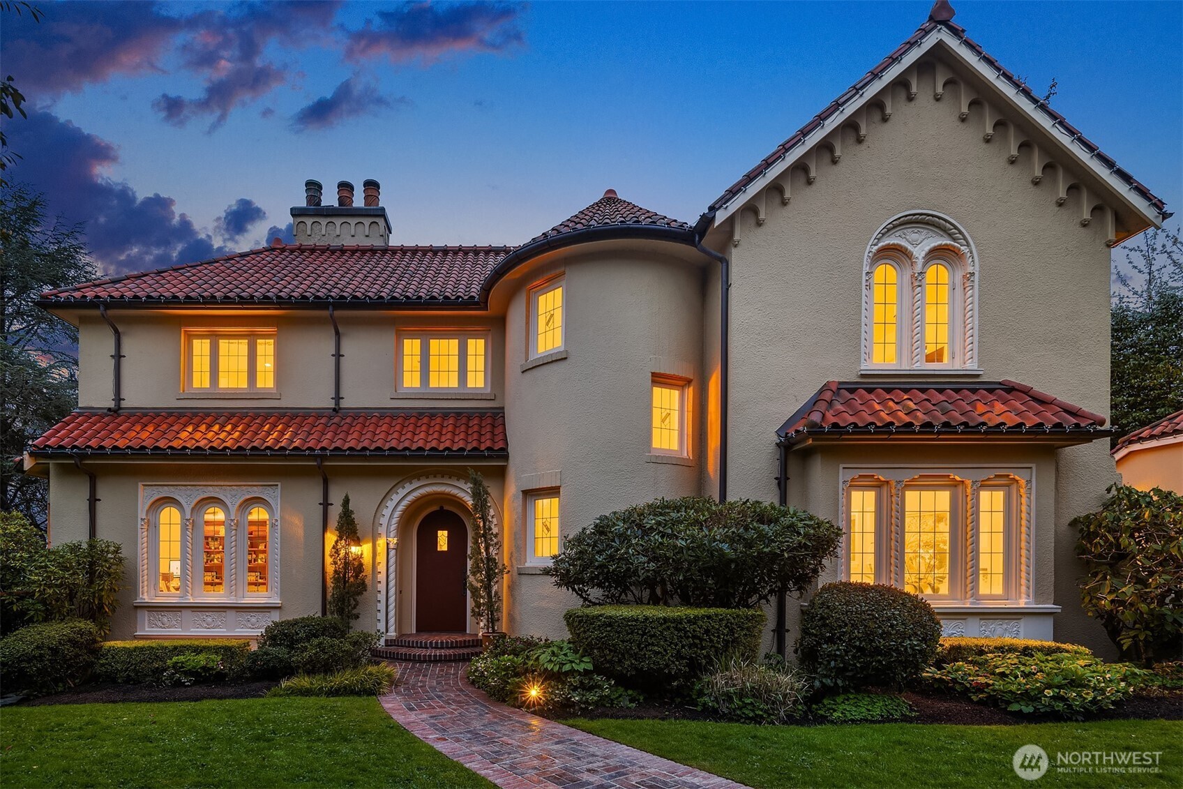 Seattle, Washington, 98112, United States, 4 Bedrooms Bedrooms, ,3 BathroomsBathrooms,Residential,For Sale,1770318