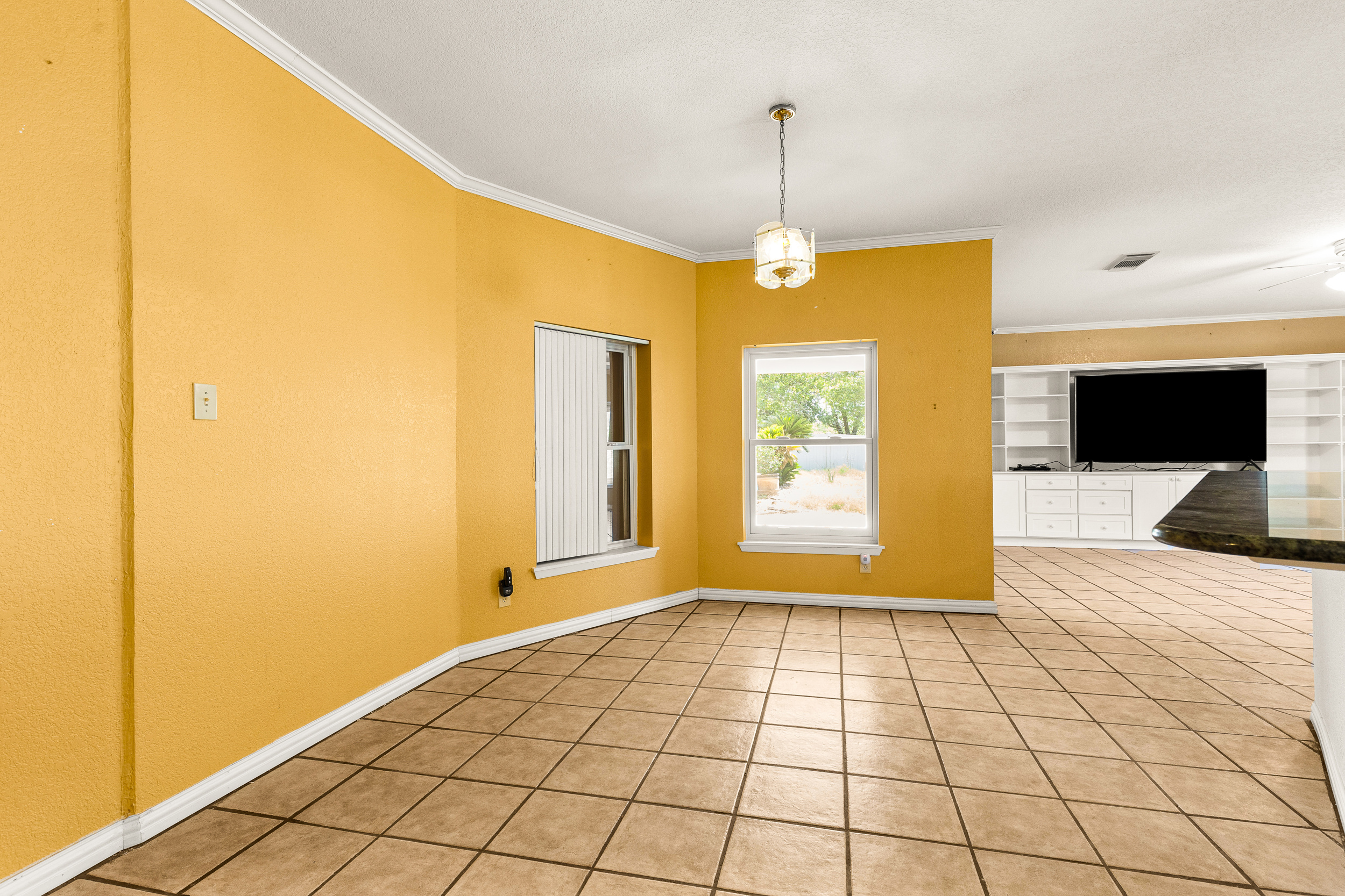 Adkins, Texas, 78101, United States, 4 Bedrooms Bedrooms, ,2 BathroomsBathrooms,Residential,For Sale,1979790