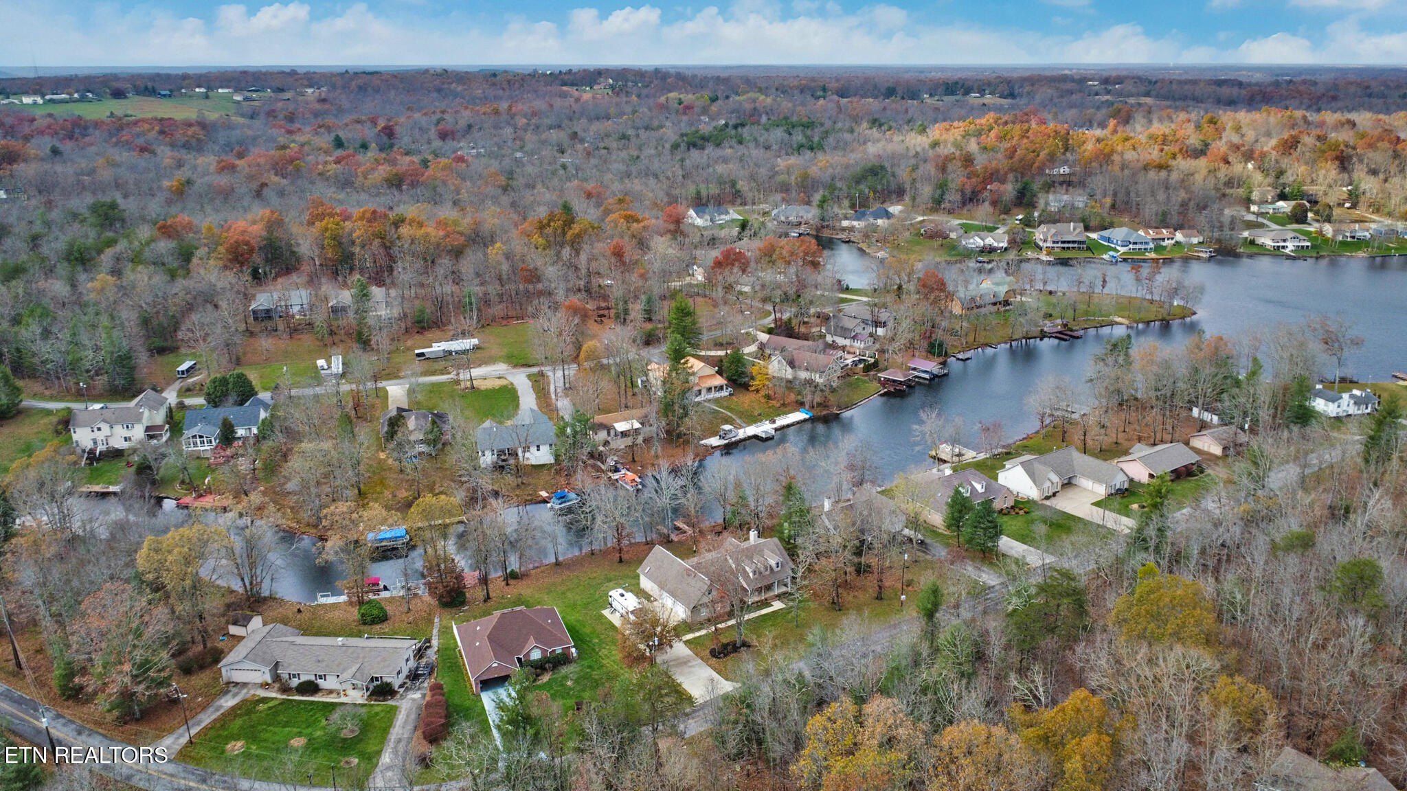 Crossville, Tennessee, 38572, United States, 2 Bedrooms Bedrooms, ,3 BathroomsBathrooms,Residential,For Sale,1978384