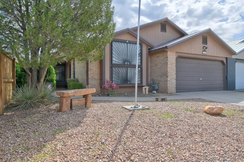 Pandora Dr, Los Lunas, NM 87031