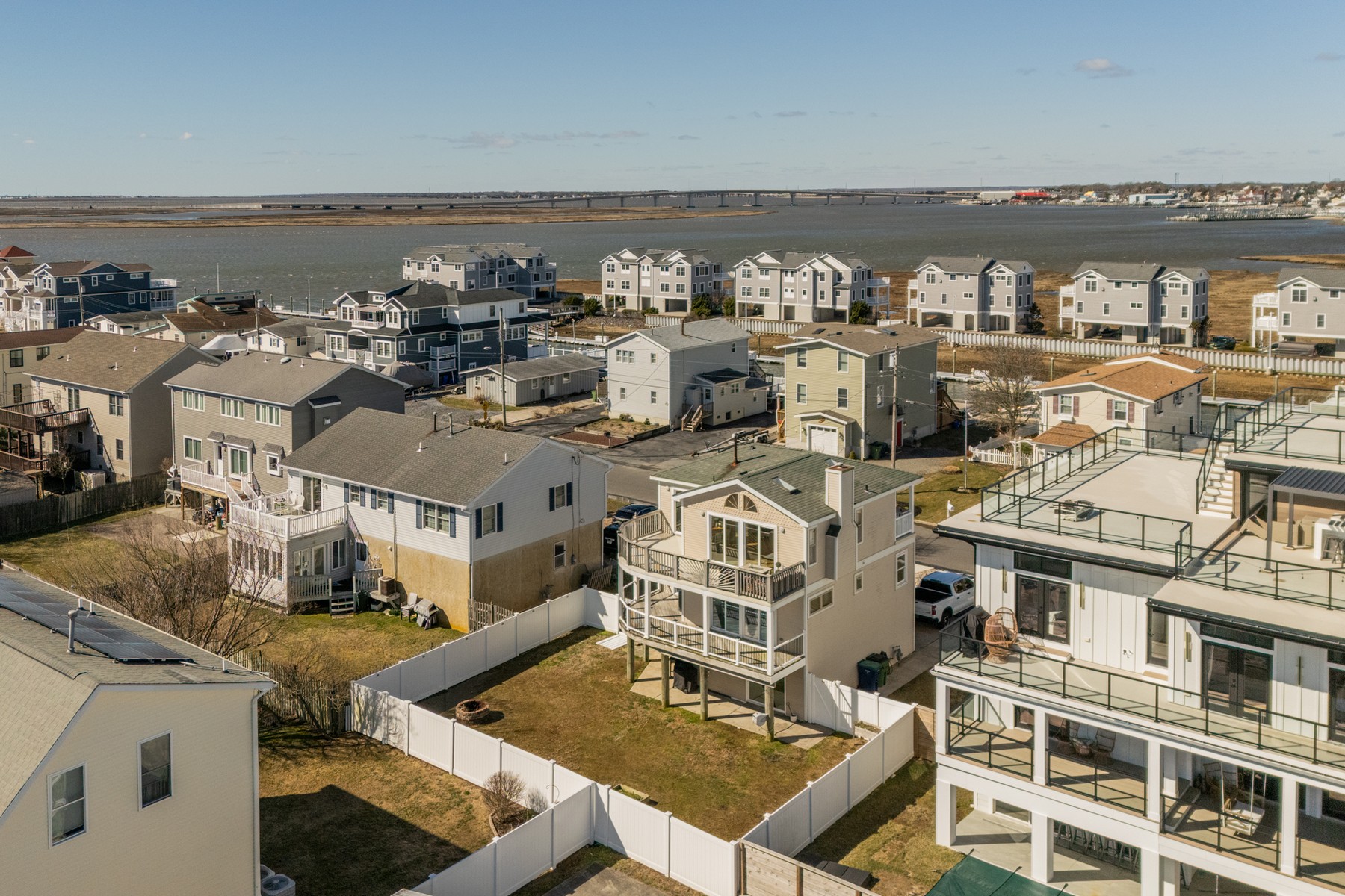  11 Point Drive - 物件實景