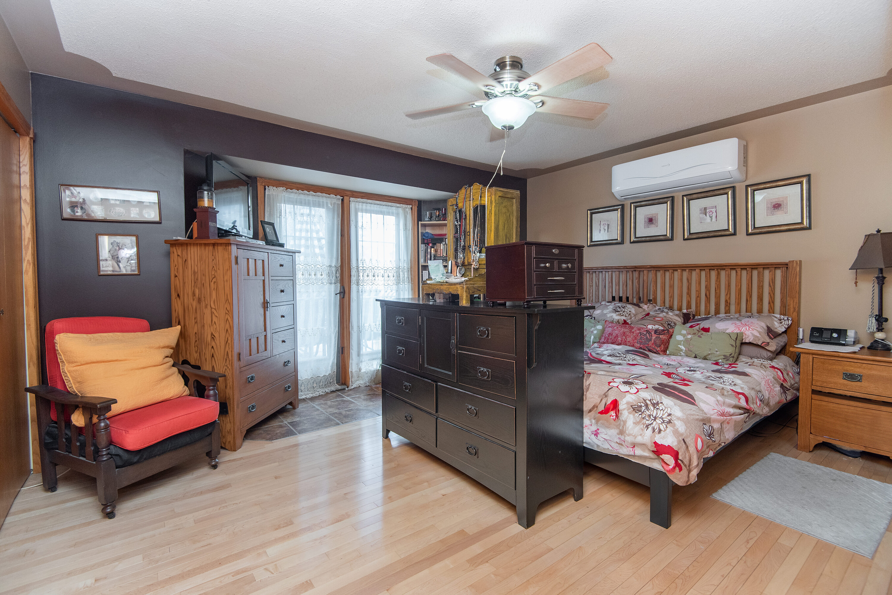  Rural Lacombe County, North - 物件實景