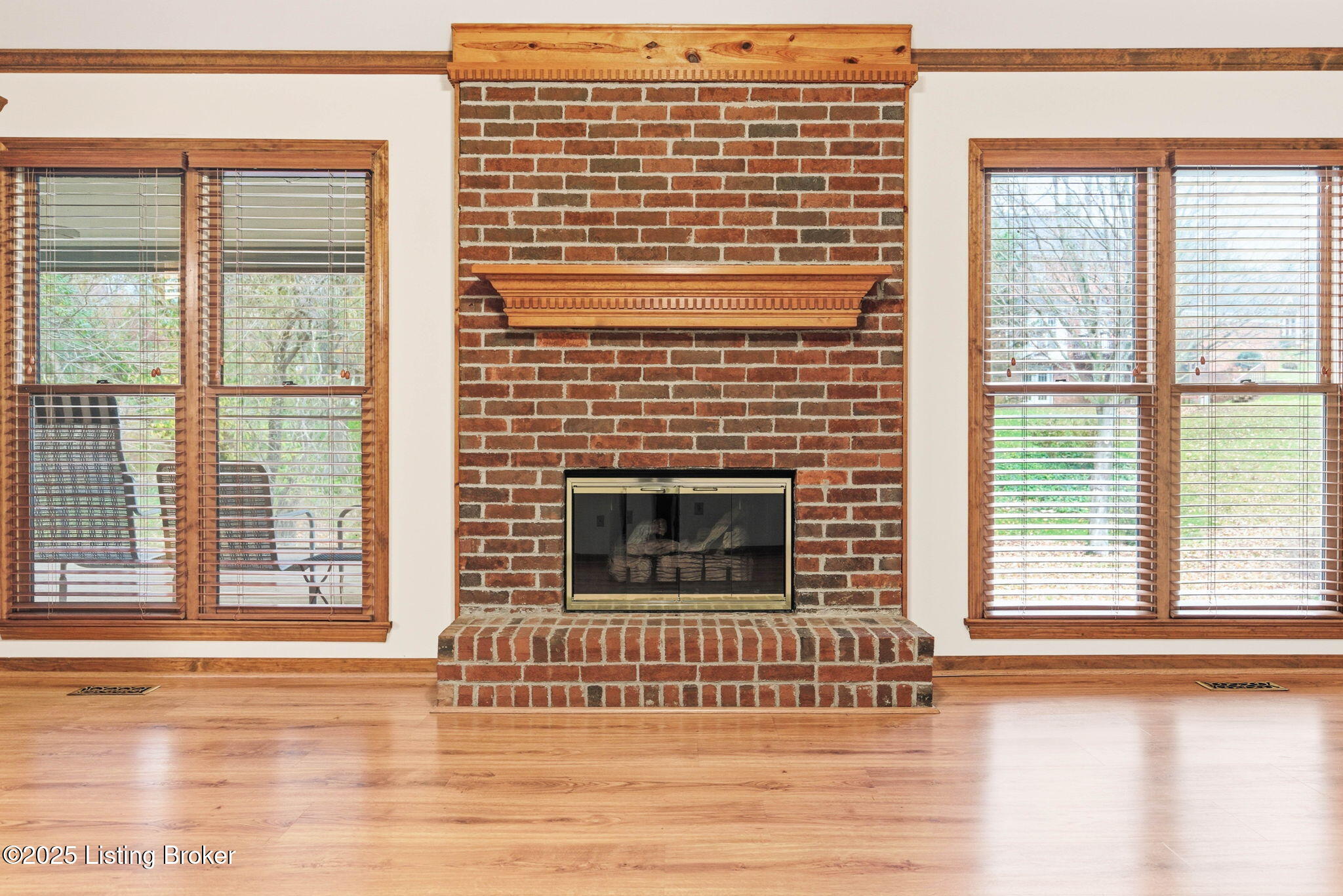 Prospect, Kentucky, 40059, United States, 3 Bedrooms Bedrooms, ,3 BathroomsBathrooms,Residential,For Sale,1996132