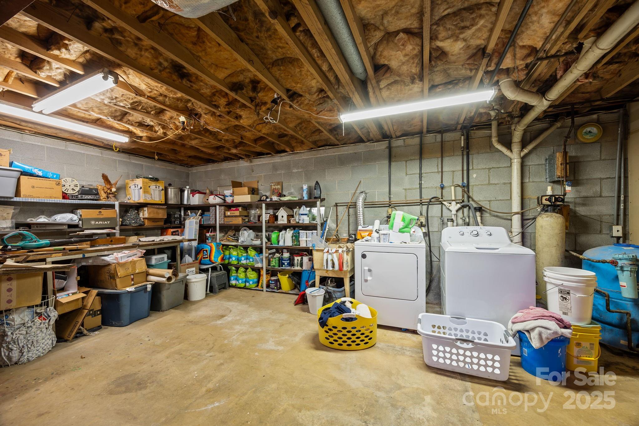 Leicester, North Carolina, 28748, United States, 3 Bedrooms Bedrooms, ,2 BathroomsBathrooms,Residential,For Sale,1991541