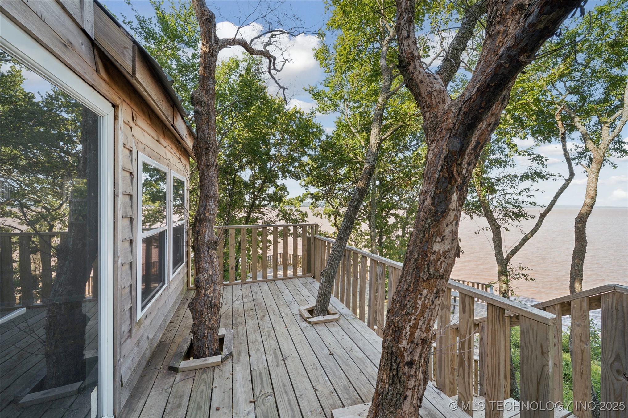 Henryetta, Oklahoma, 74437, United States, 3 Bedrooms Bedrooms, ,2 BathroomsBathrooms,Residential,For Sale,1907675