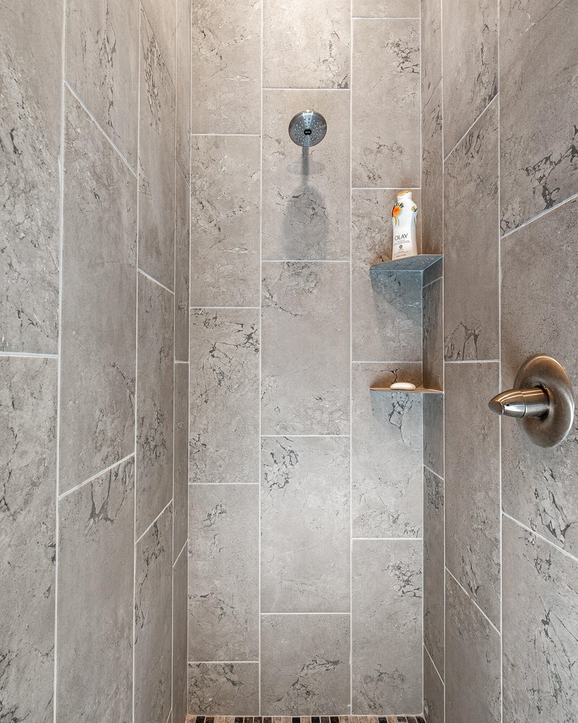 Parowan, Utah, 84761, United States, 3 Bedrooms Bedrooms, ,3 BathroomsBathrooms,Residential,For Sale,1992445