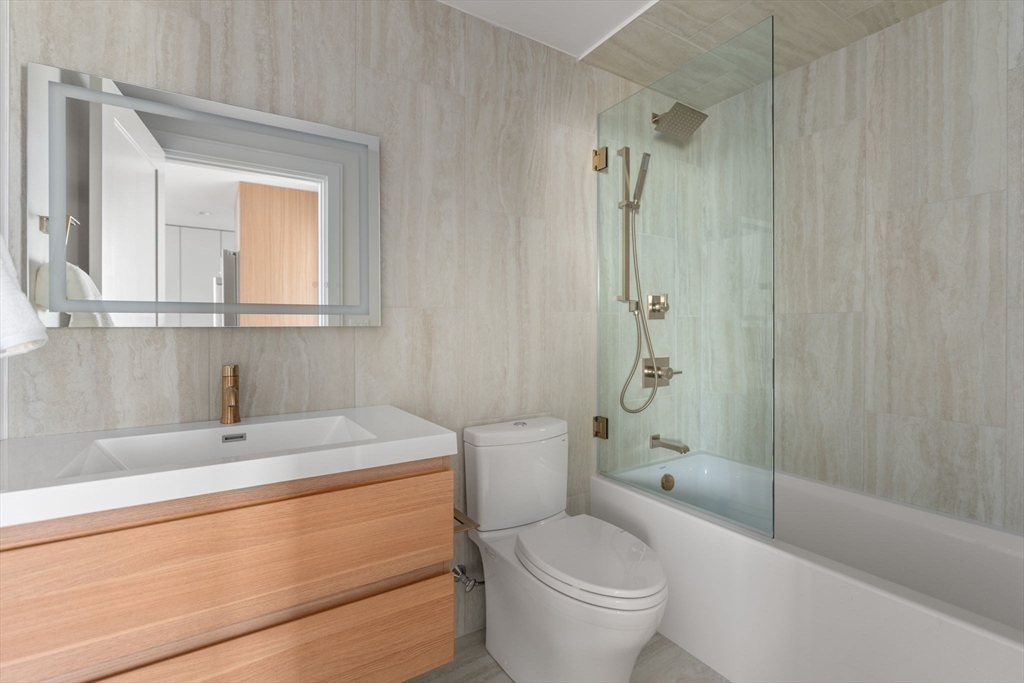 Somerville, Massachusetts, 02143, United States, 2 Bedrooms Bedrooms, ,2 BathroomsBathrooms,Residential,For Sale,1898257