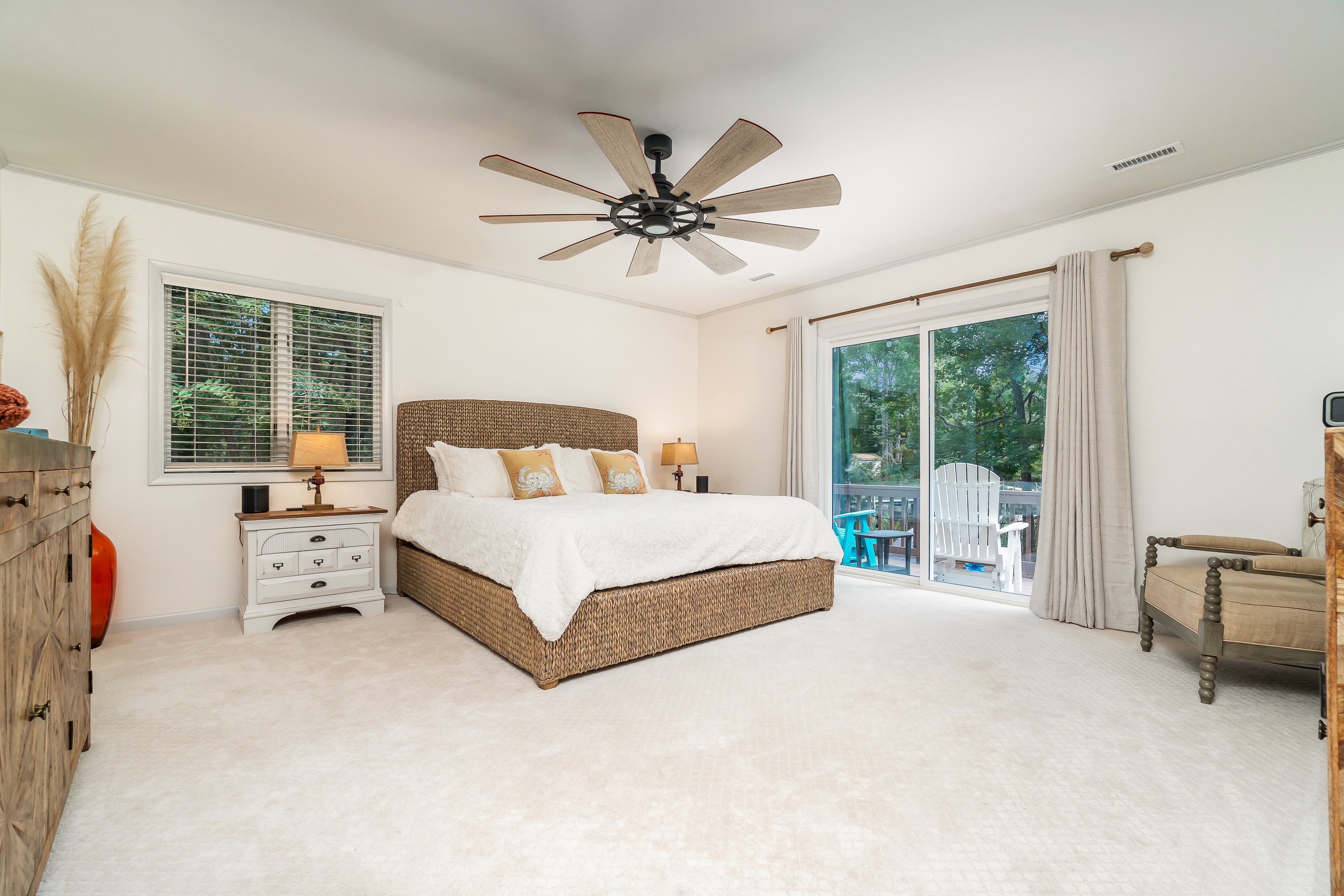 Oriental, North Carolina, 28571, United States, 3 Bedrooms Bedrooms, ,3 BathroomsBathrooms,Residential,For Sale,1930624