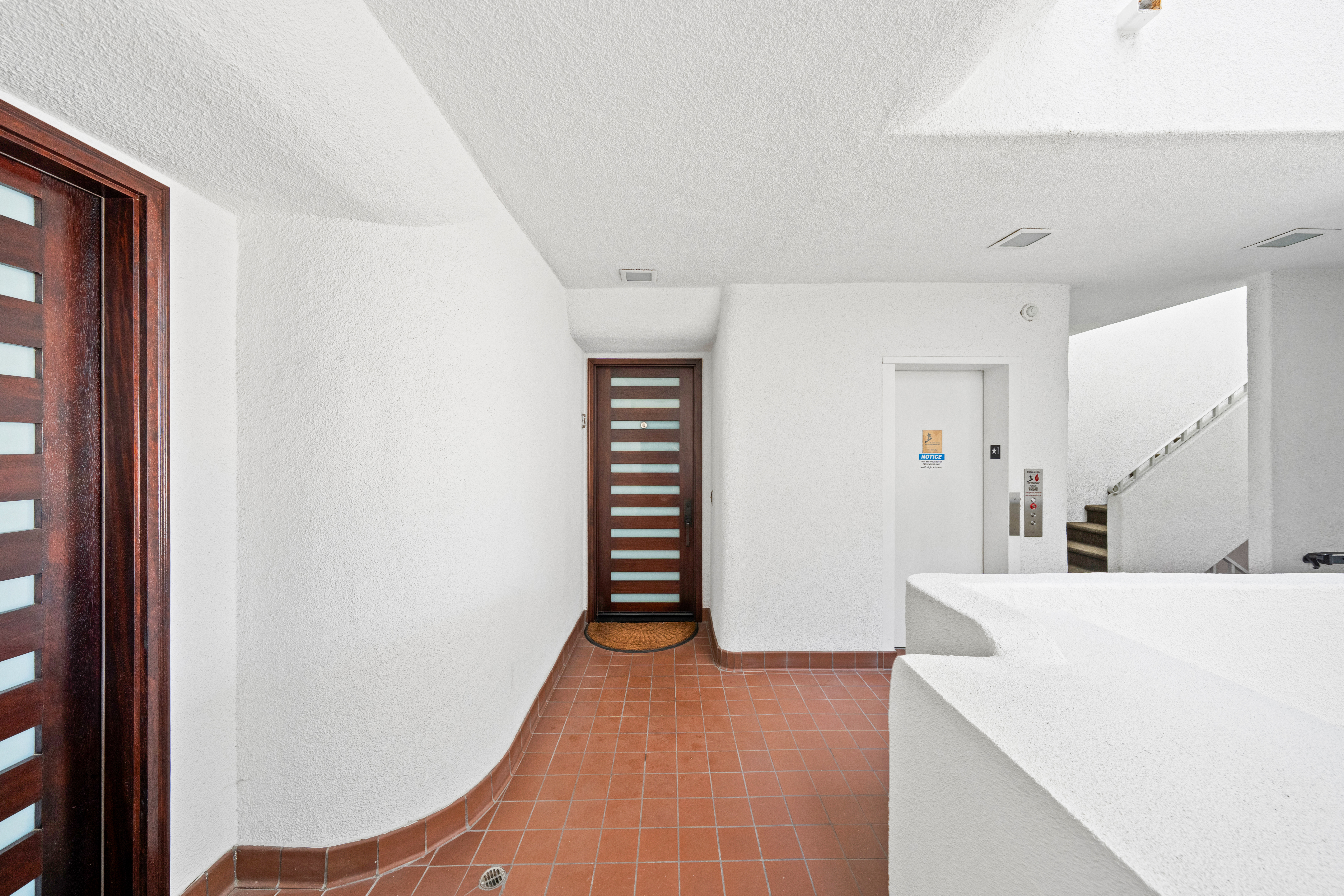  320 Via Lido Nord, Newport Beach, CA 92663 - 物件實景