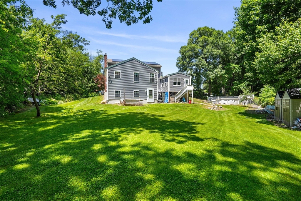 Lowell, Massachusetts, 01852, United States, 5 Bedrooms Bedrooms, ,4 BathroomsBathrooms,Residential,For Sale,1874290