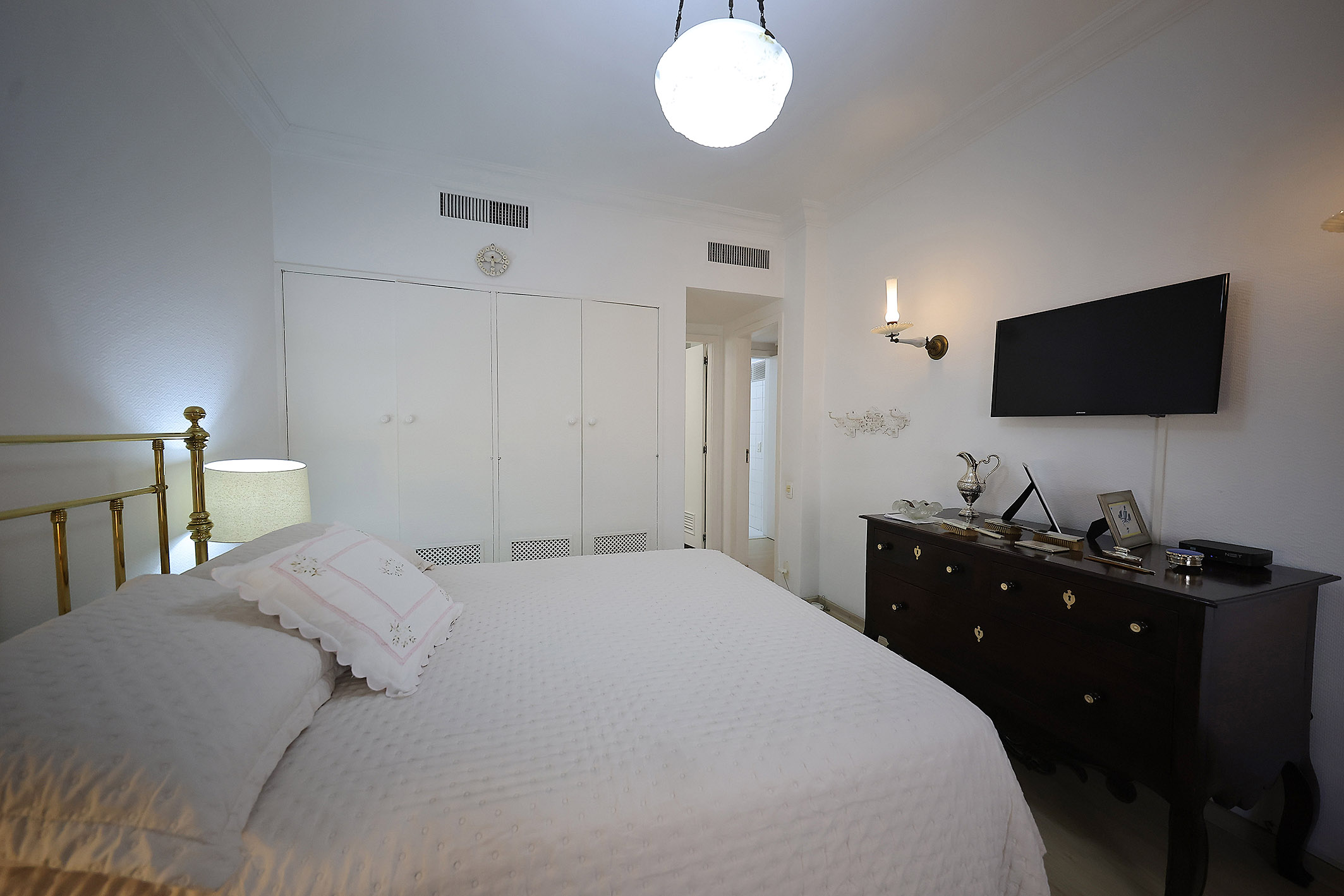  Apartment with Open Views and a Circular Layout Near the Beach - 物件實景