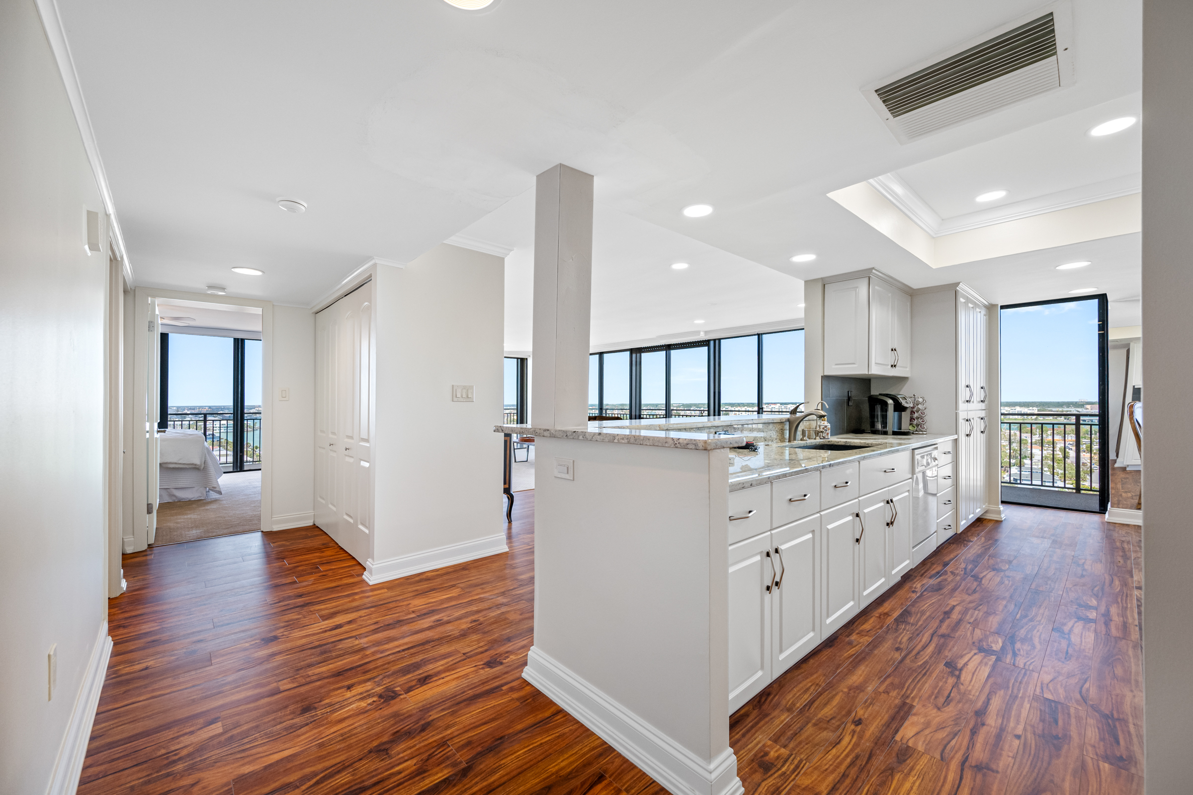 Treasure Island, Florida, 33706, United States, 2 Bedrooms Bedrooms, ,2 BathroomsBathrooms,Residential,For Sale,1998023