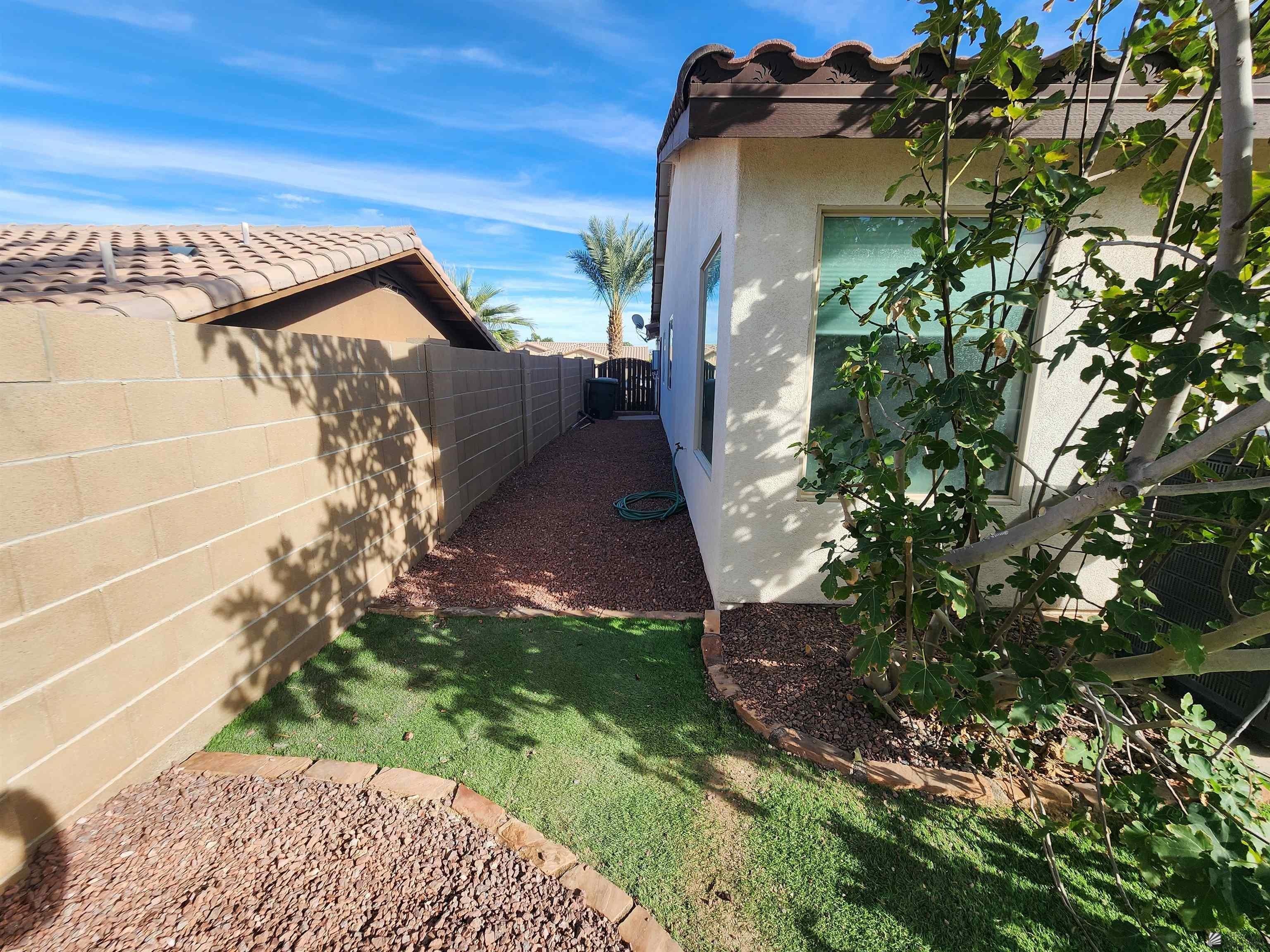 Yuma, Arizona, 85365, United States, 4 Bedrooms Bedrooms, ,1 BathroomBathrooms,Residential,For Sale,1976957