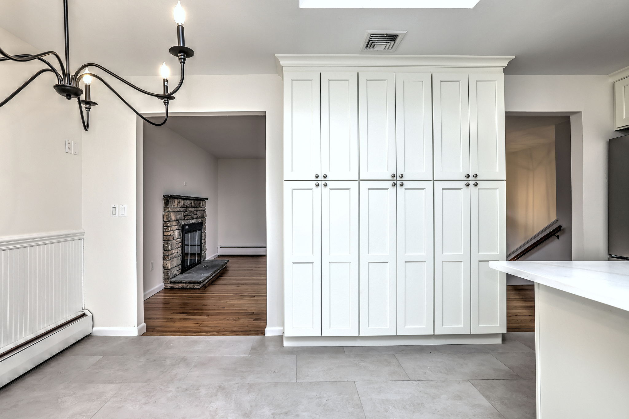 Newtown, Connecticut, 06482, United States, 4 Bedrooms Bedrooms, ,2 BathroomsBathrooms,Residential,For Sale,1990994