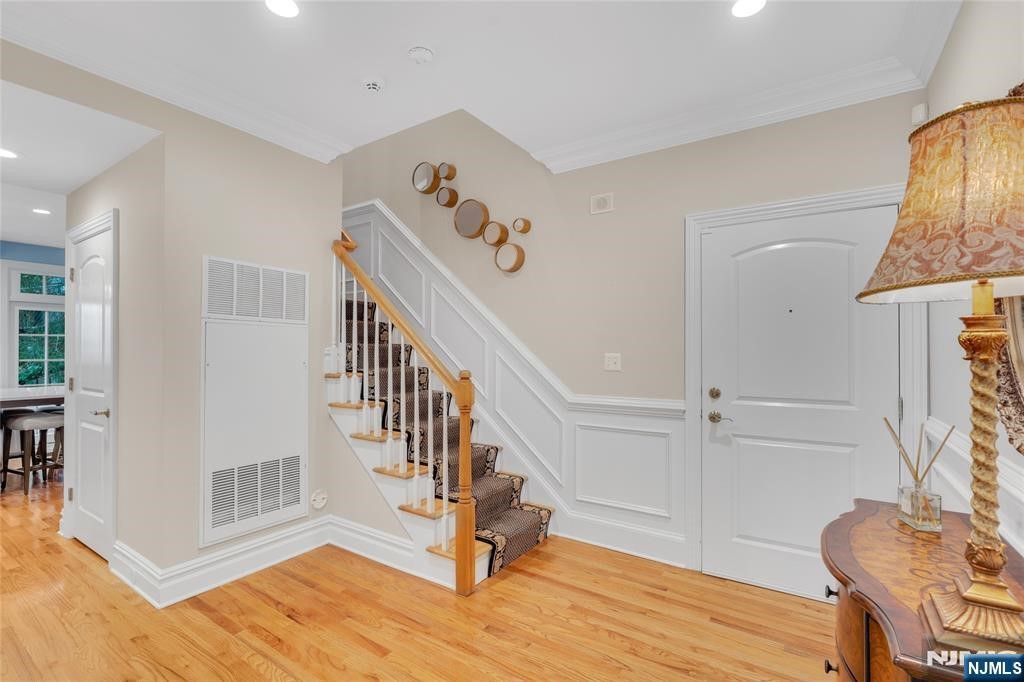 Morristown Town, New Jersey, 07960, United States, 2 Bedrooms Bedrooms, ,3 BathroomsBathrooms,Residential,For Sale,1993280