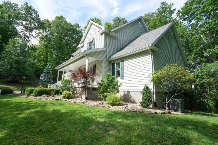 Horner, West Virginia, 26732, United States, 4 Bedrooms Bedrooms, ,4 BathroomsBathrooms,Residential,For Sale,1955004
