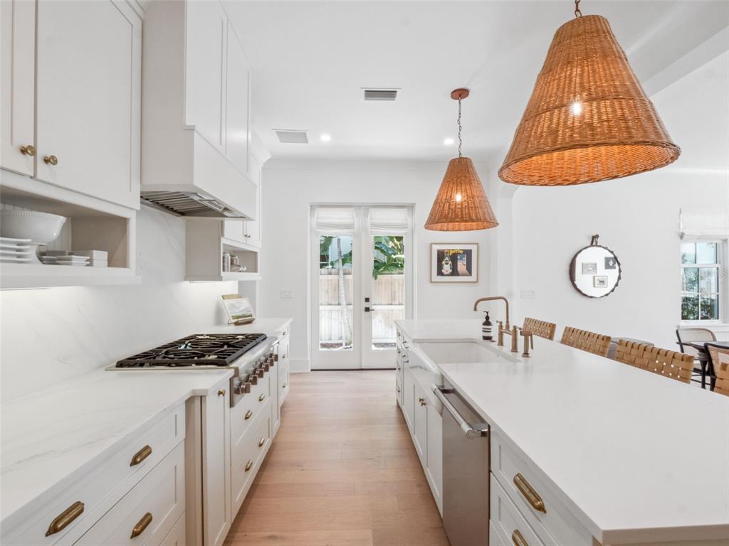 Winter Park, Florida, 32789, United States, 3 Bedrooms Bedrooms, ,5 BathroomsBathrooms,Residential,For Sale,1993312