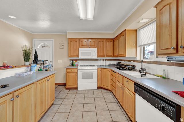 Murray, Utah, 84121, United States, 4 Bedrooms Bedrooms, ,3 BathroomsBathrooms,Residential,For Sale,1986092