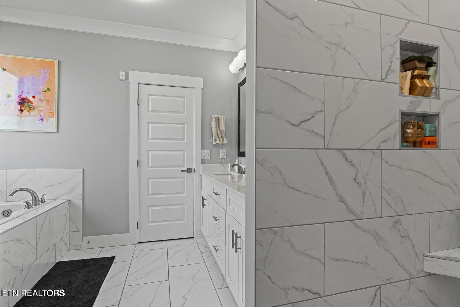 Maryville, Tennessee, 37803, United States, 4 Bedrooms Bedrooms, ,3 BathroomsBathrooms,Residential,For Sale,2003233