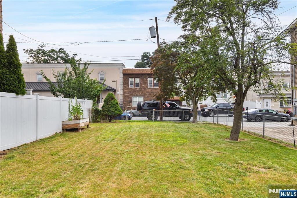 Lyndhurst, New Jersey, 07071, United States, 3 Bedrooms Bedrooms, ,2 BathroomsBathrooms,Residential,For Sale,1945012