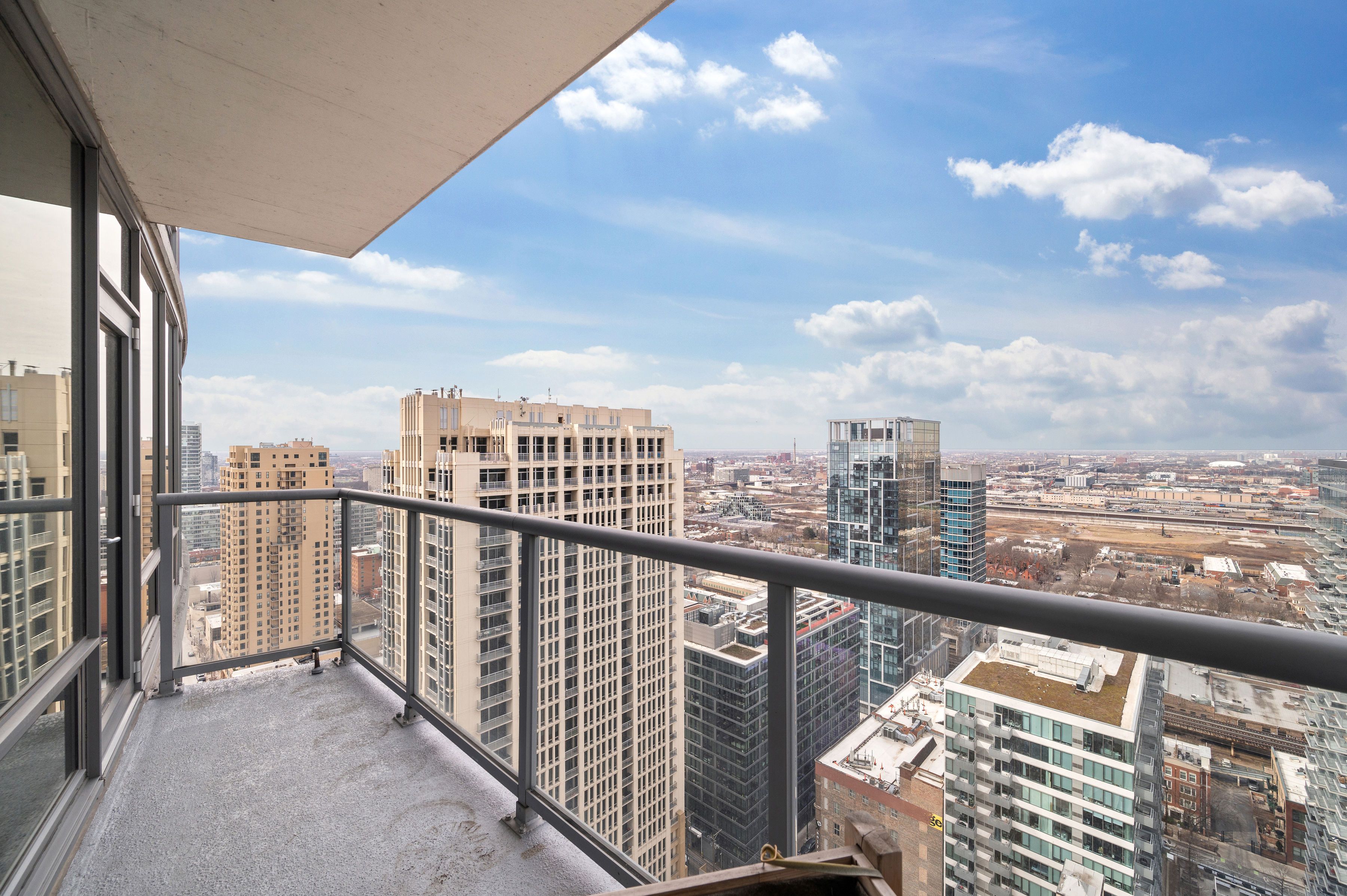  100 East 14th Street, Chicago, IL 60605 - 物件實景