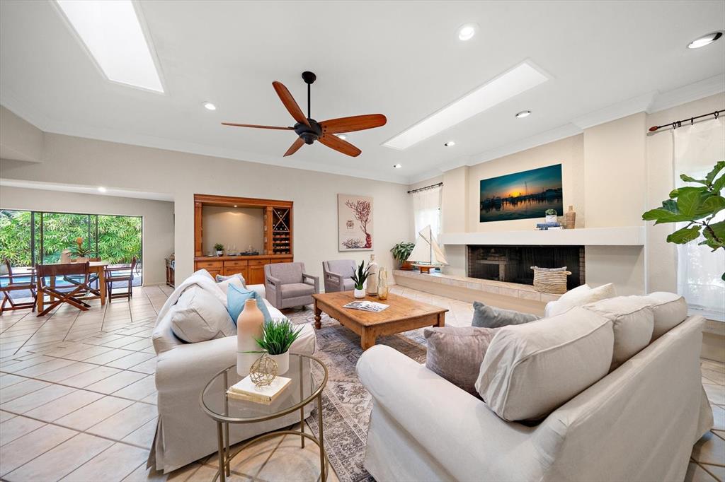 Dunedin, Florida, 34698, United States, 4 Bedrooms Bedrooms, ,3 BathroomsBathrooms,Residential,For Sale,1995790