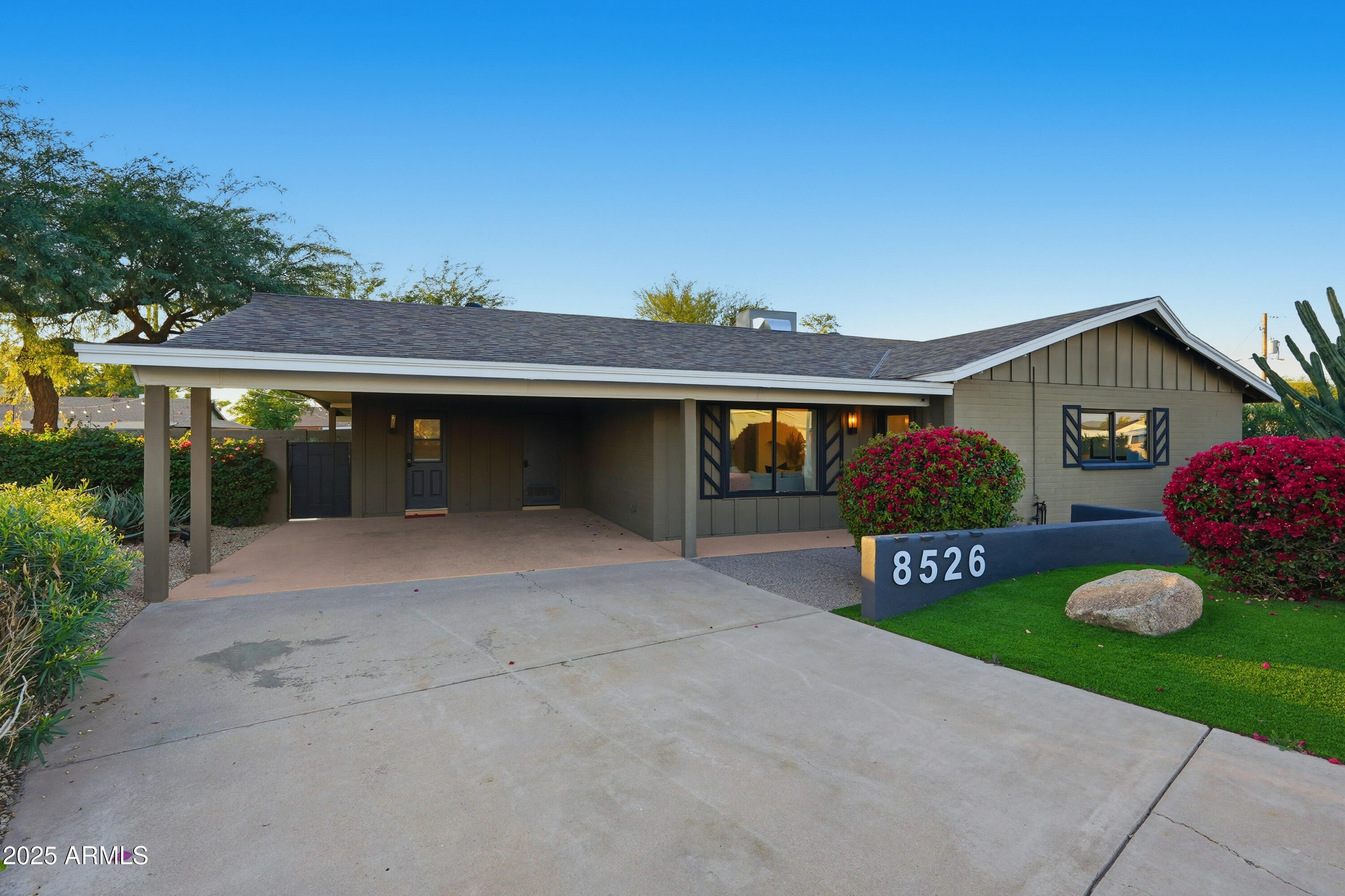 Scottsdale, Arizona, 85251, United States, 4 Bedrooms Bedrooms, ,2 BathroomsBathrooms,Residential,For Sale,2001861