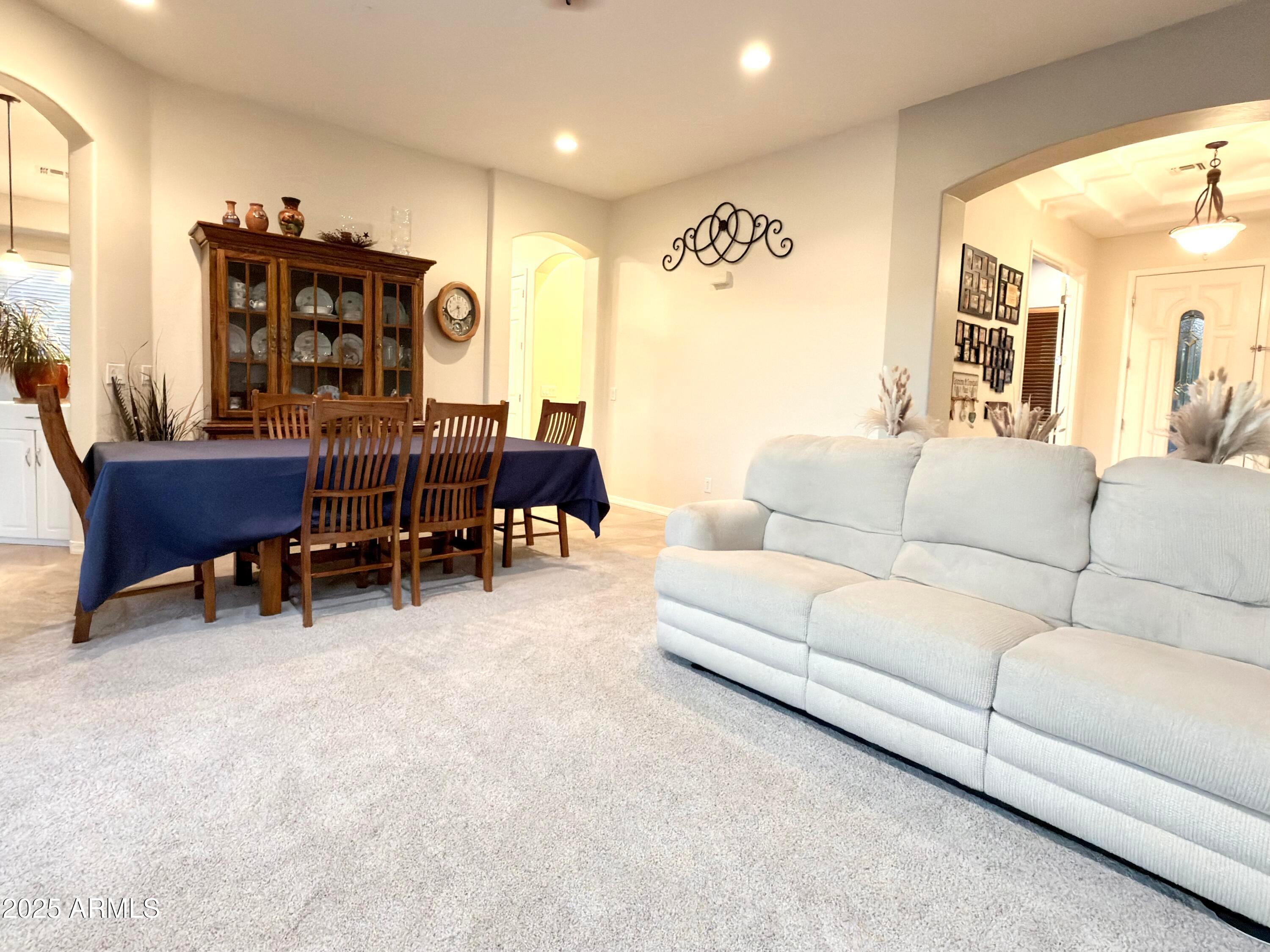 New River, Arizona, 85087, United States, 4 Bedrooms Bedrooms, ,2 BathroomsBathrooms,Residential,For Sale,1979585