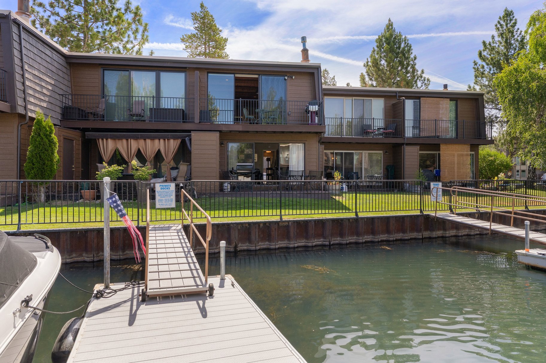  Tahoe Keys Waterfront Townhome - 物件實景