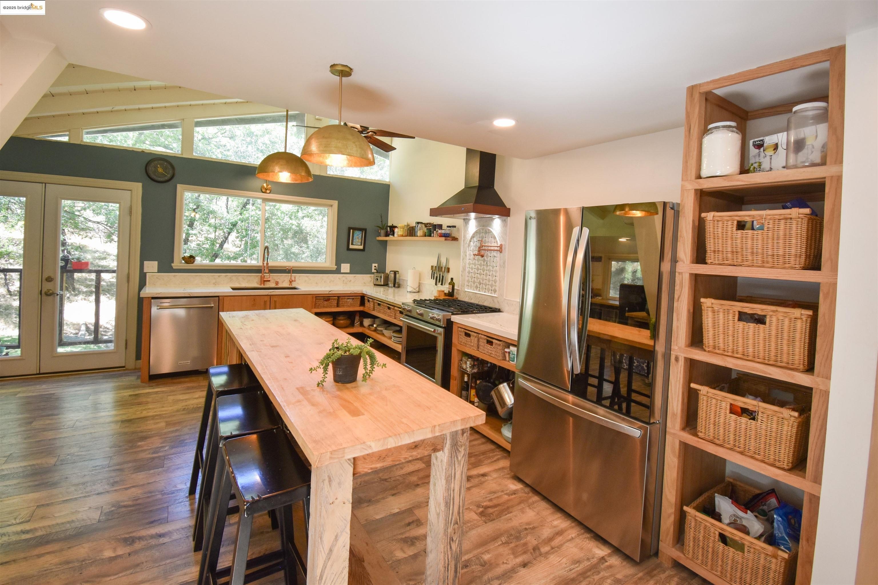 Sonora, California, 95370, United States, 3 Bedrooms Bedrooms, ,2 BathroomsBathrooms,Residential,For Sale,1925150